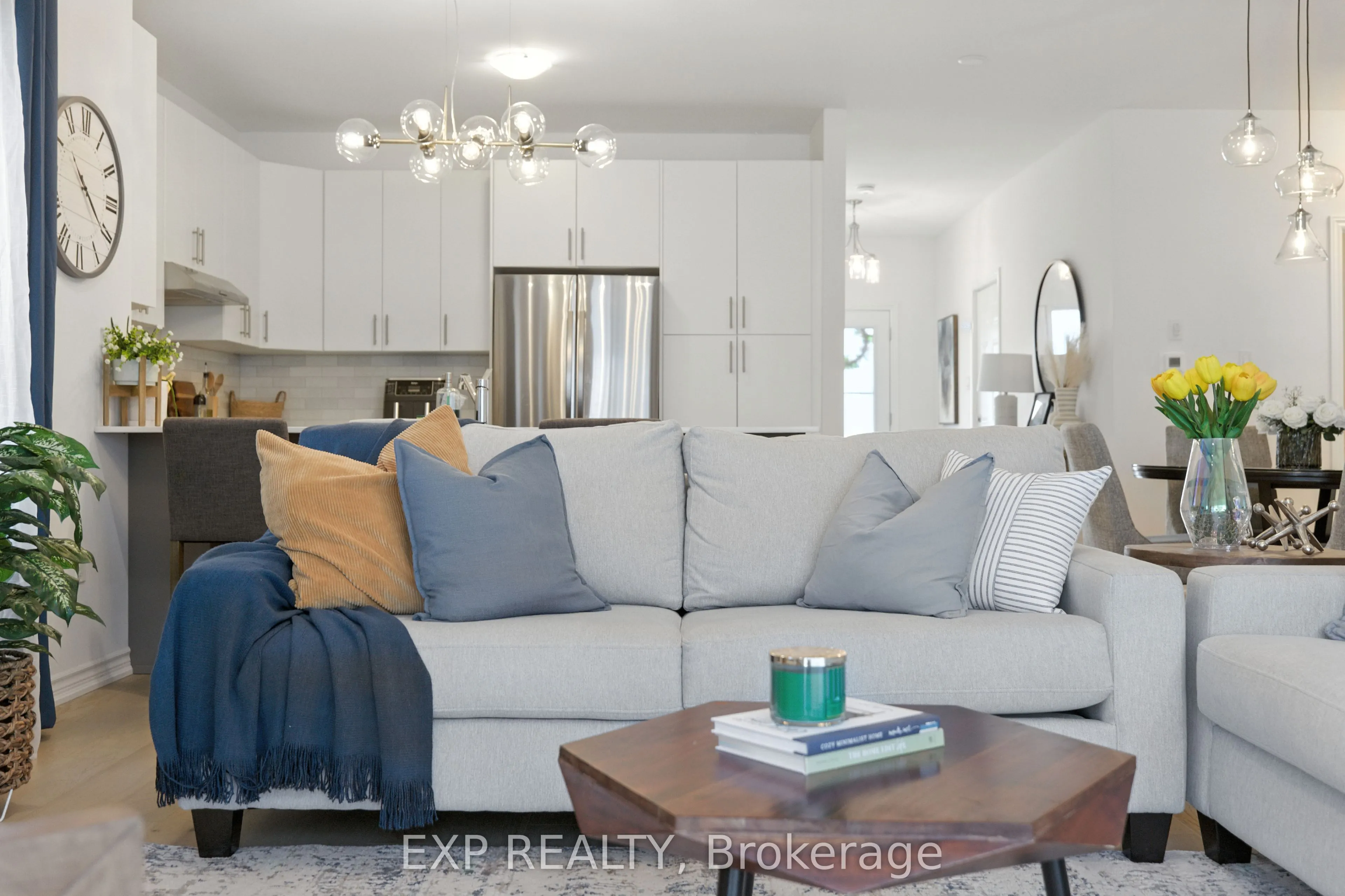 202 DOWSLEY Crescent