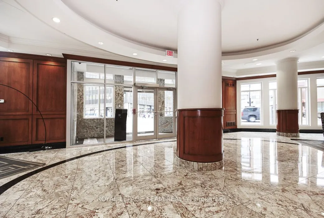 242 Rideau Street, #1303