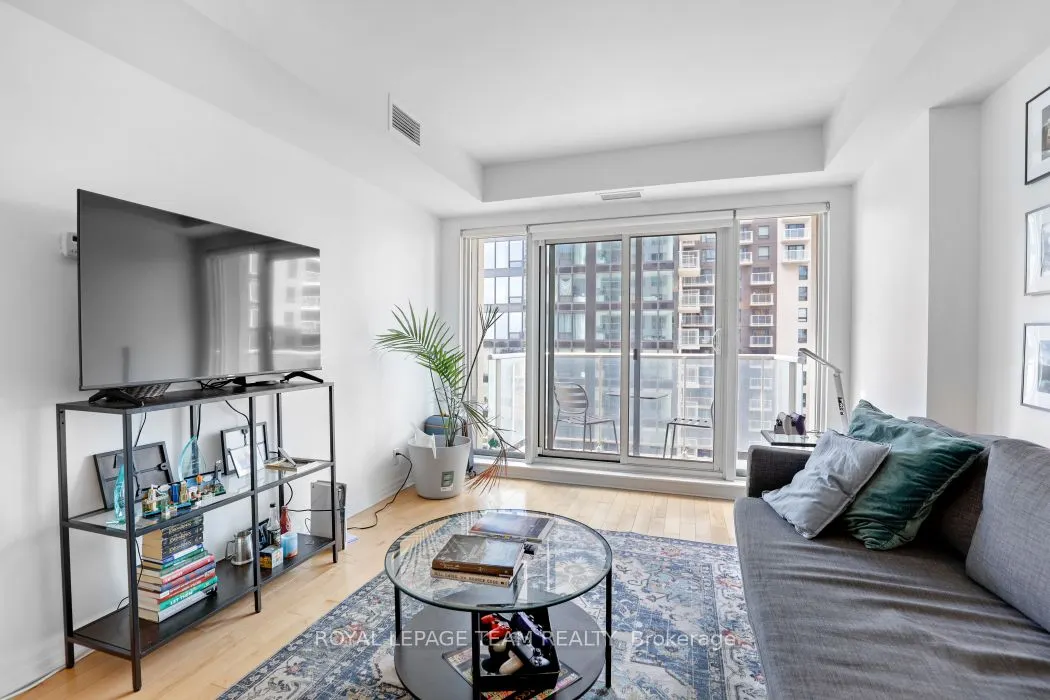 242 Rideau Street, #1303