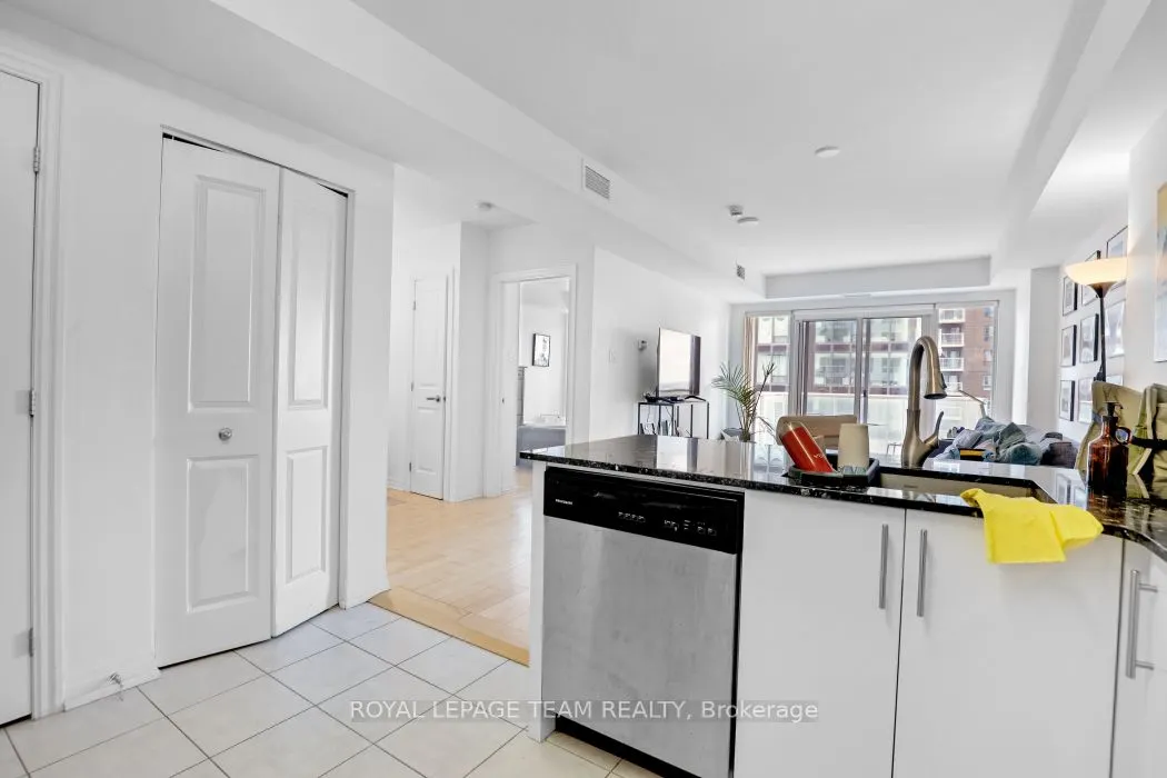 242 Rideau Street, #1303