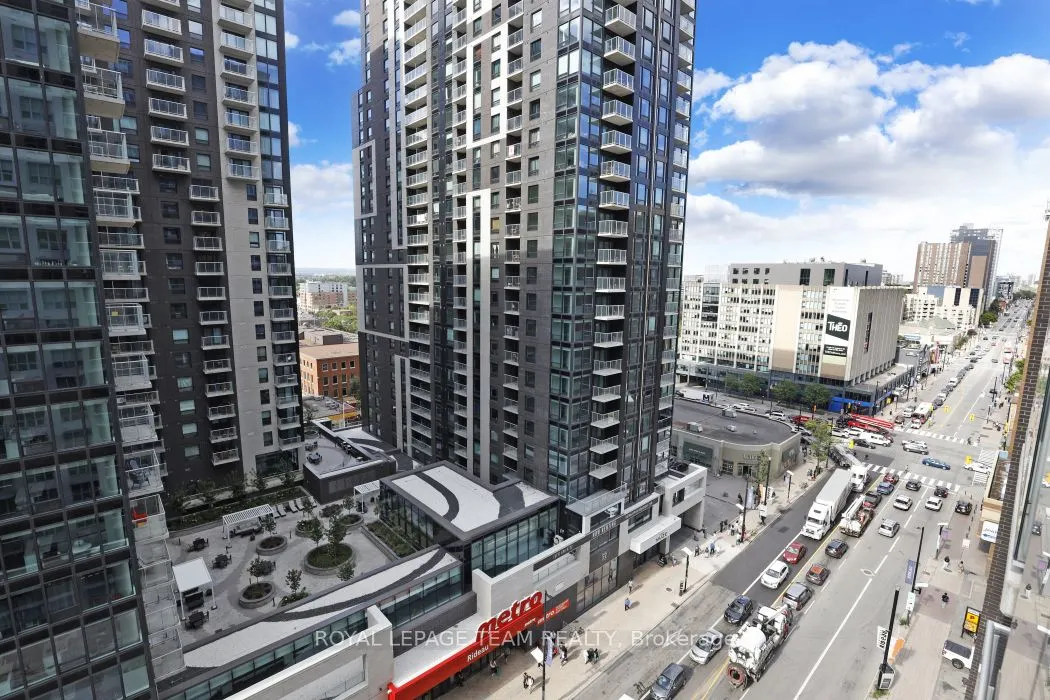 242 Rideau Street, #1303