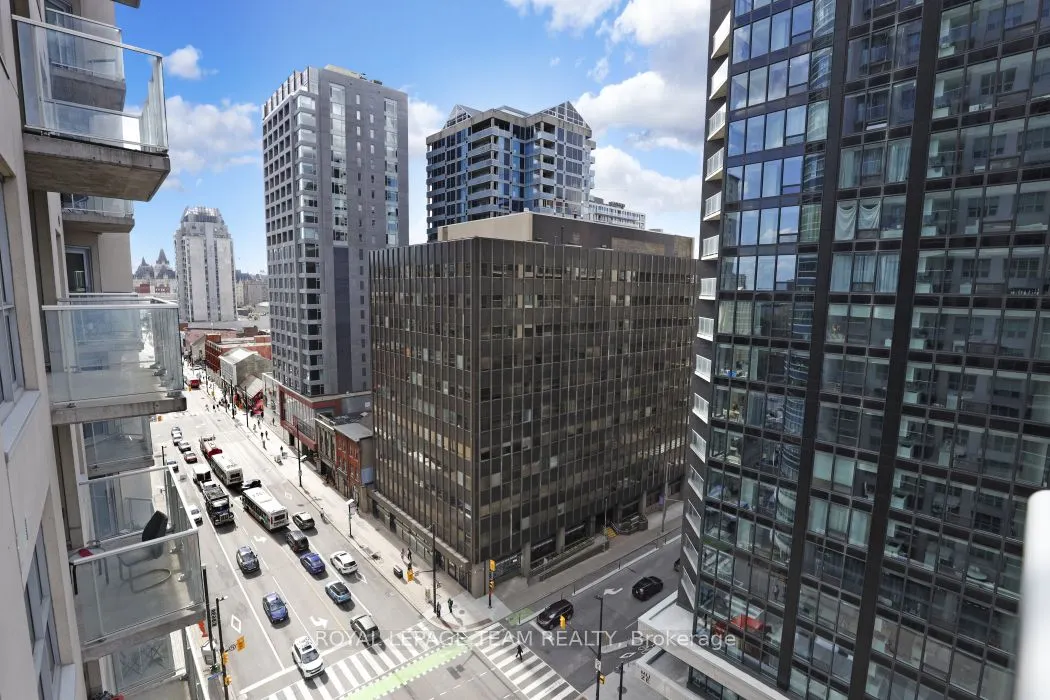 242 Rideau Street, #1303