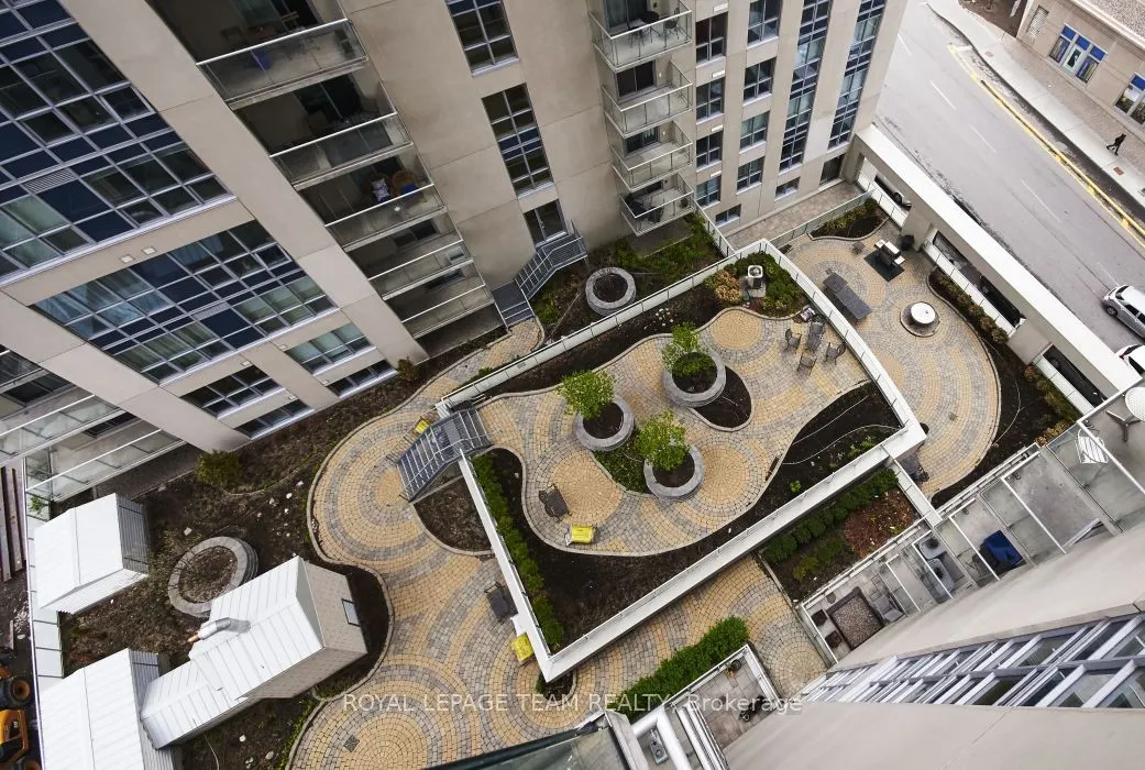 242 Rideau Street, #1303