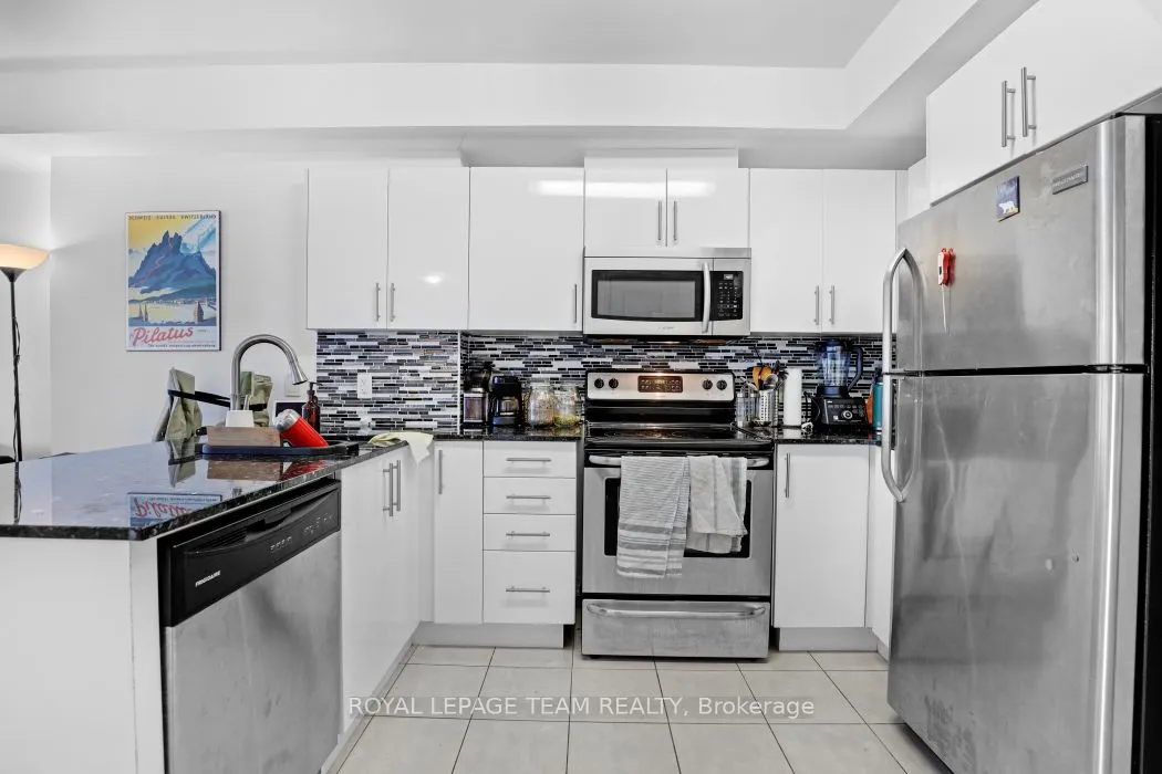 242 Rideau Street, #1303
