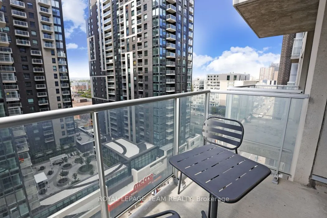 242 Rideau Street, #1303