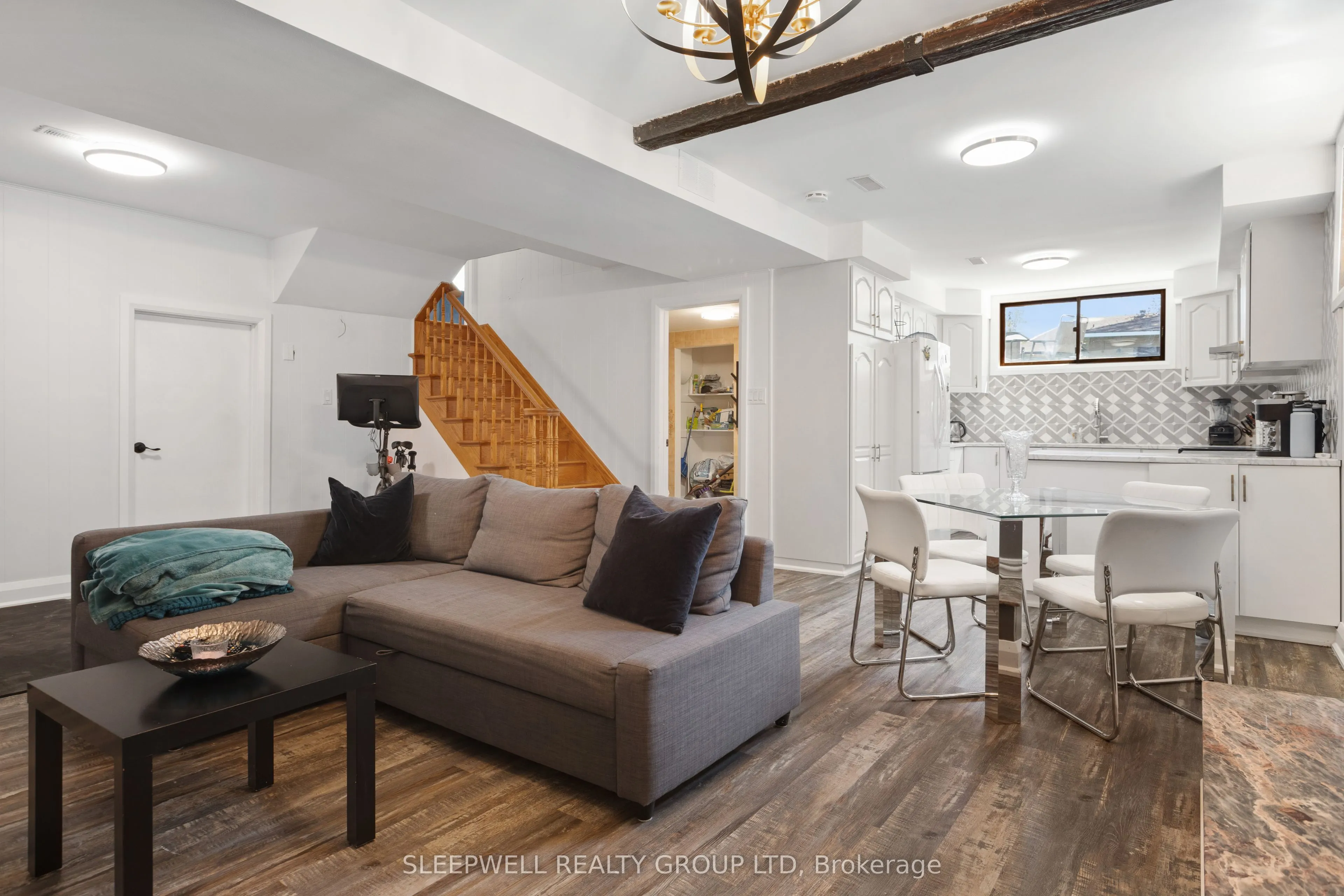 1545 Prince Of Wales Drive