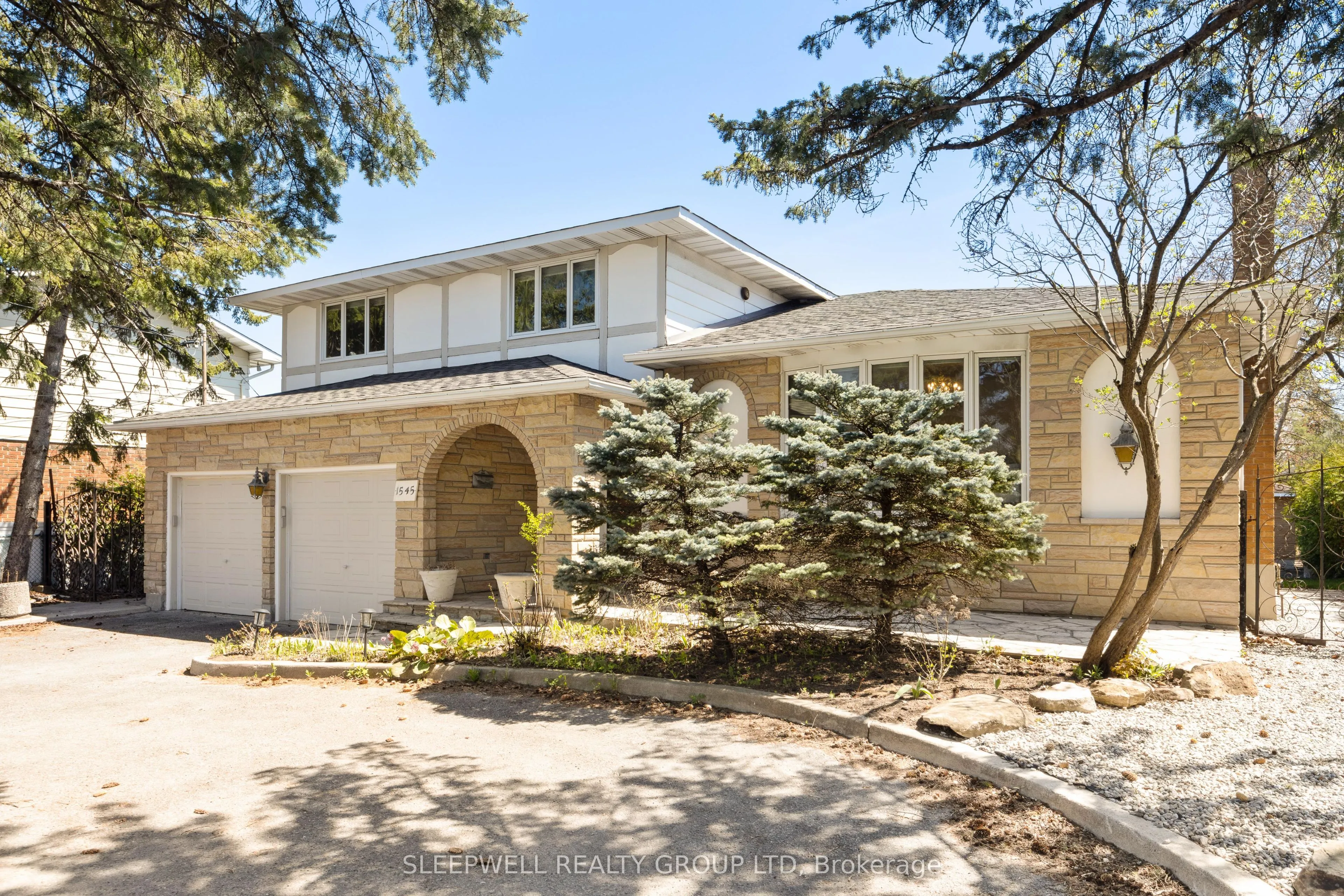 1545 Prince Of Wales Drive