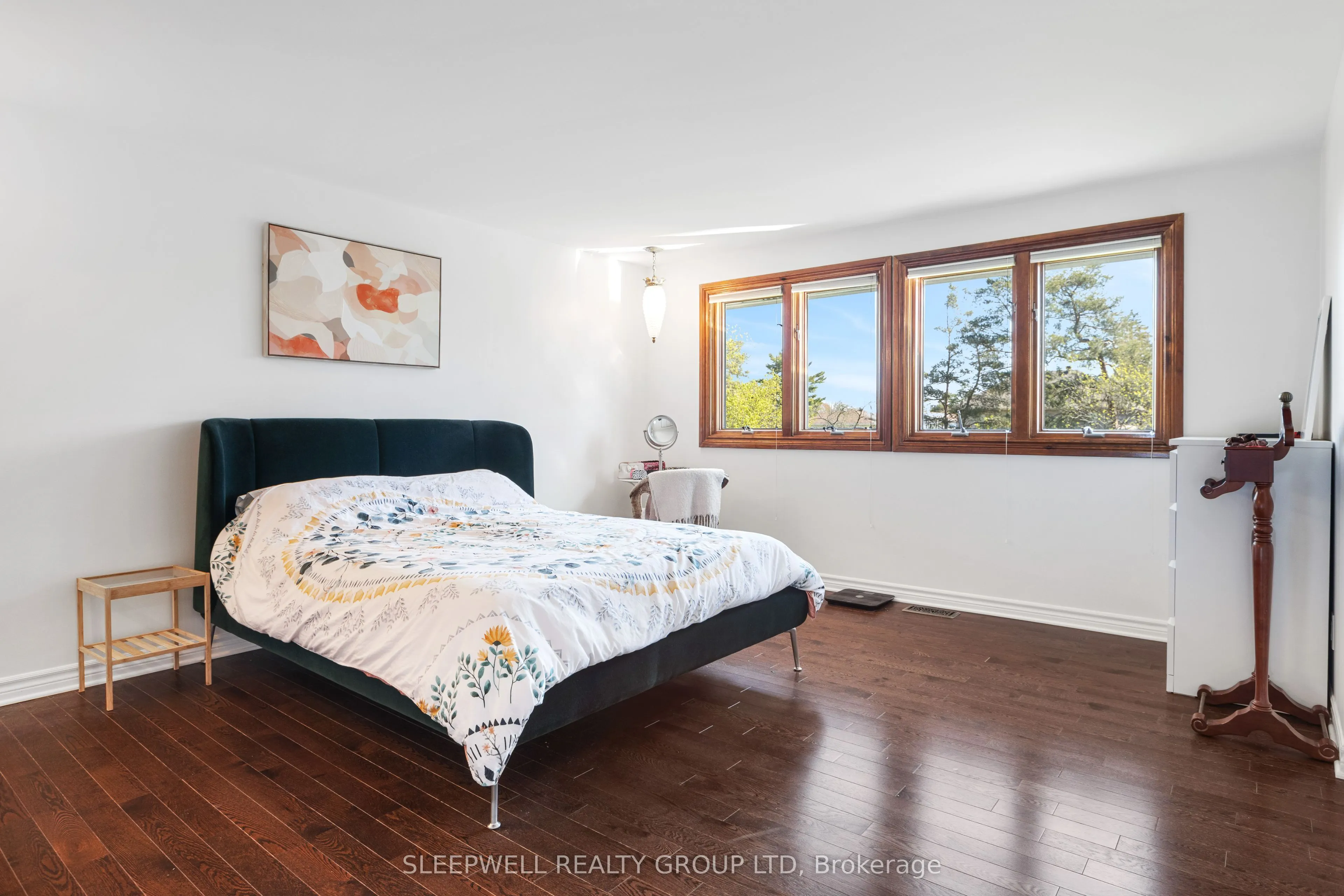 1545 Prince Of Wales Drive