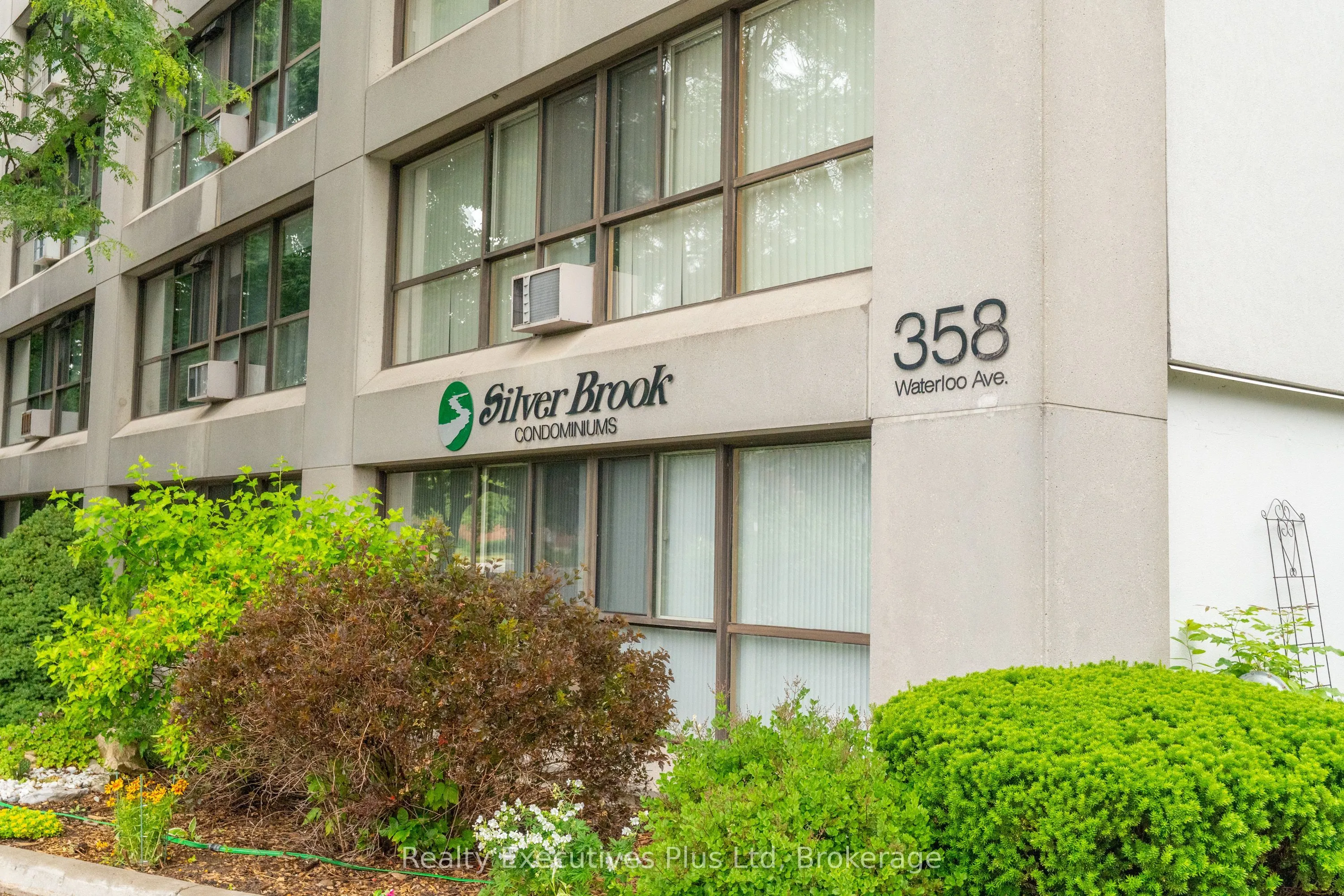 358 Waterloo Avenue, #902