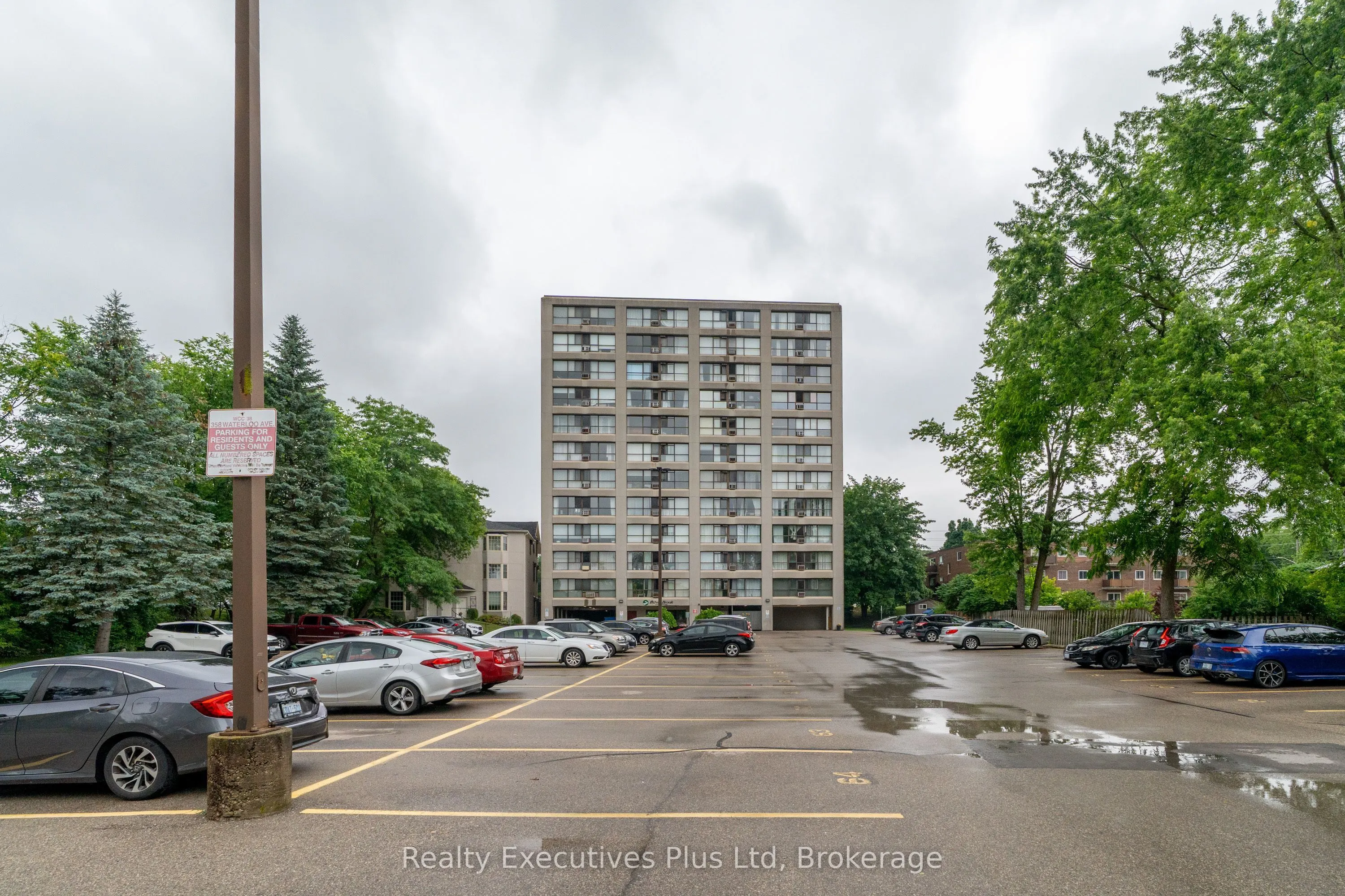 358 Waterloo Avenue, #902