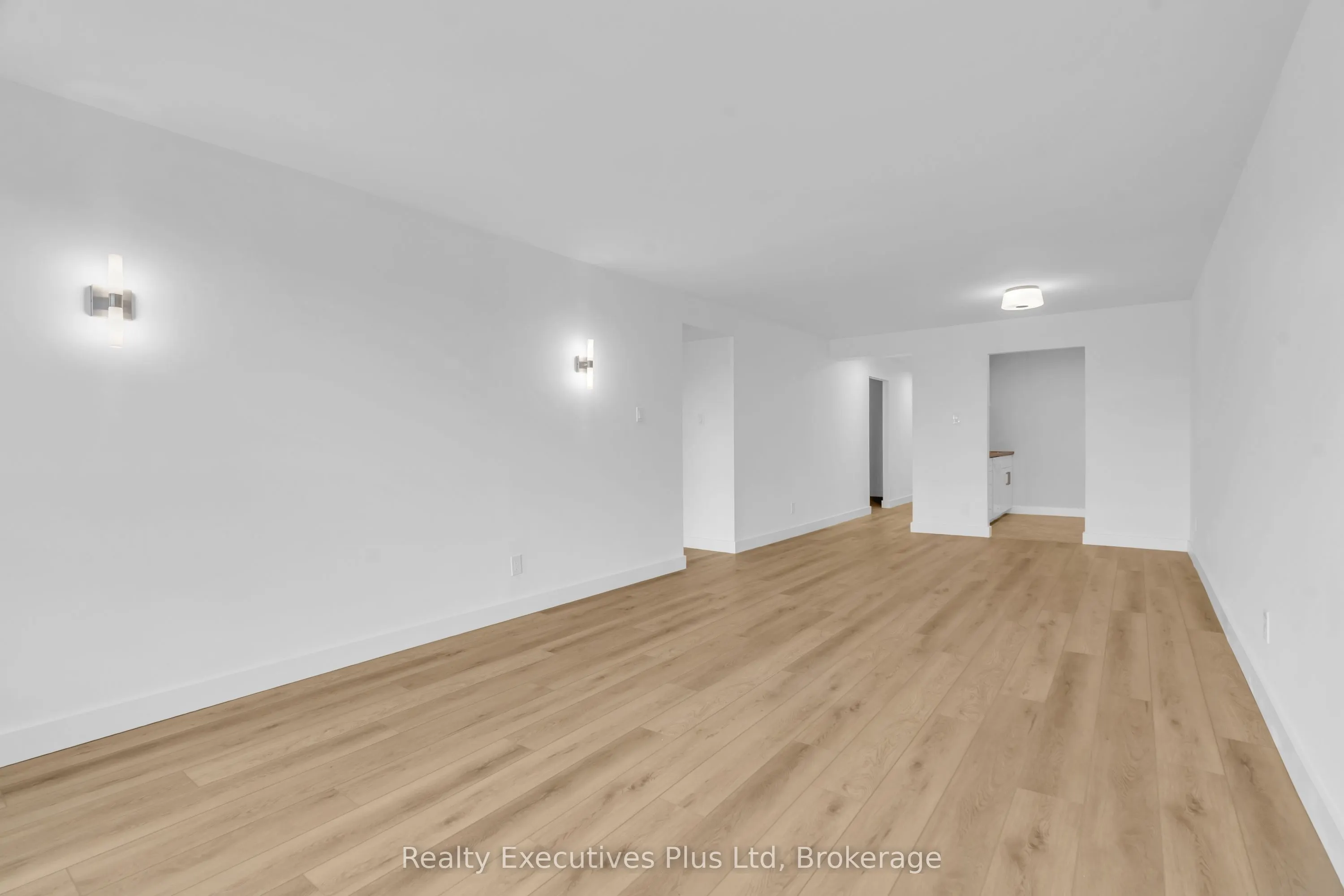 358 Waterloo Avenue, #902