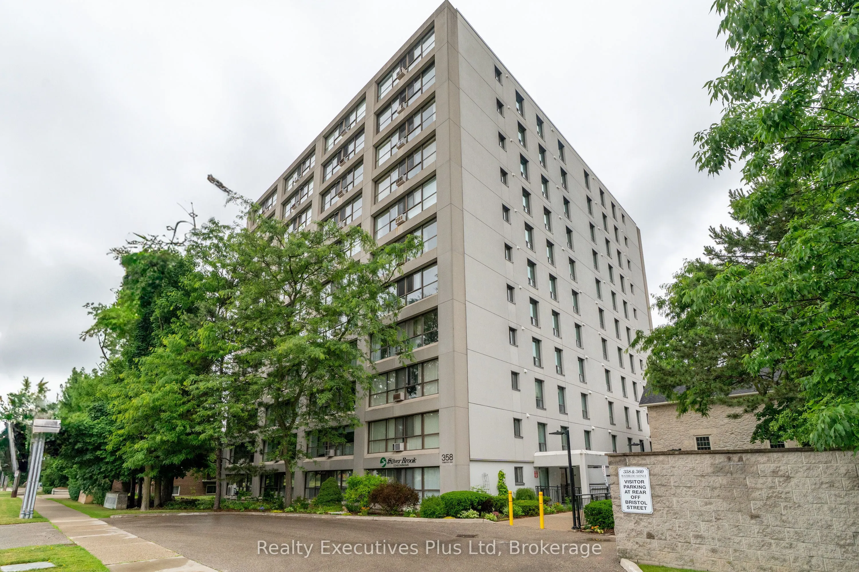 358 Waterloo Avenue, #902