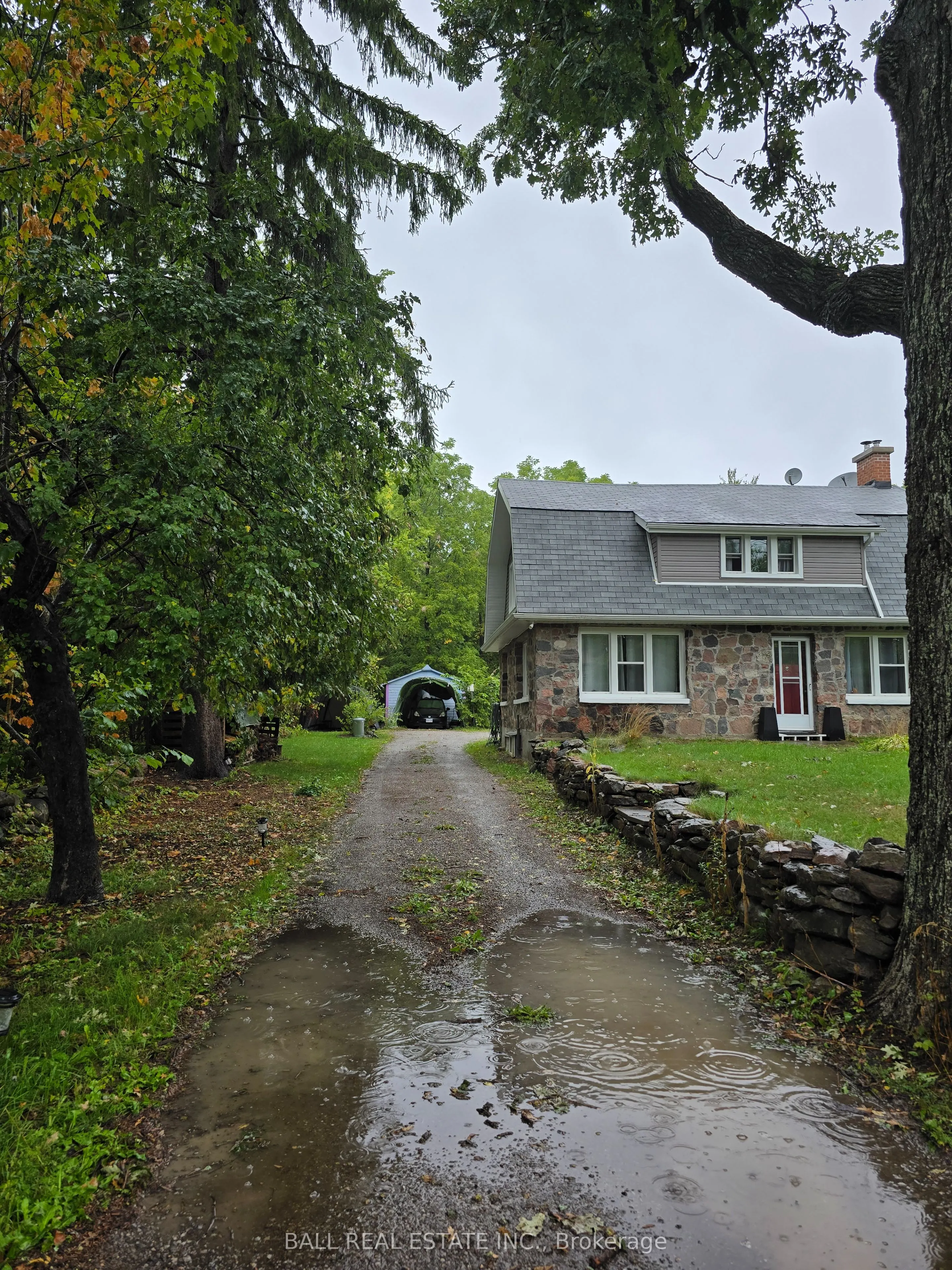 2056 Young's Point Road