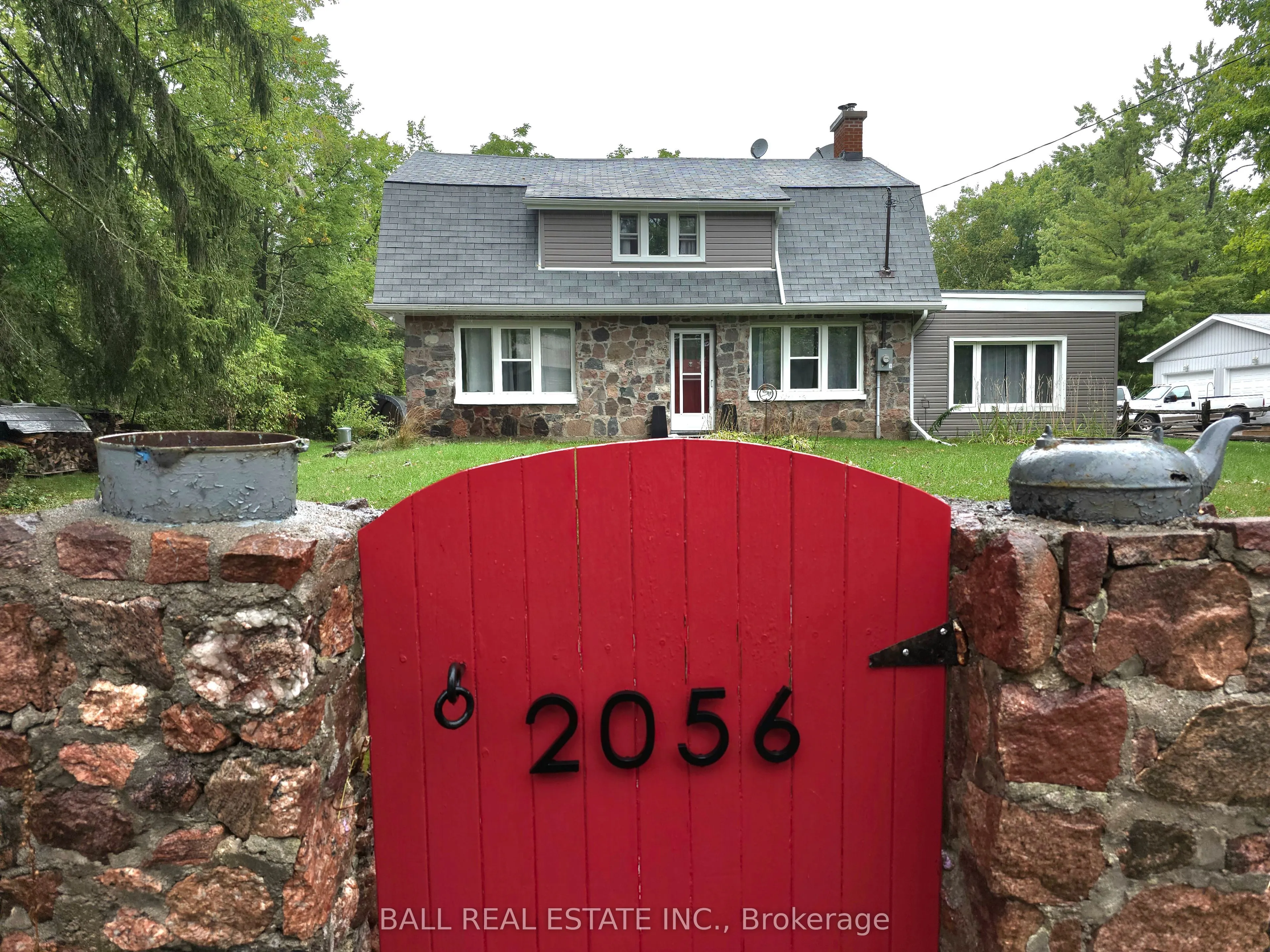 2056 Young's Point Road