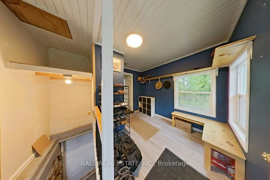 2056 Young's Point Road