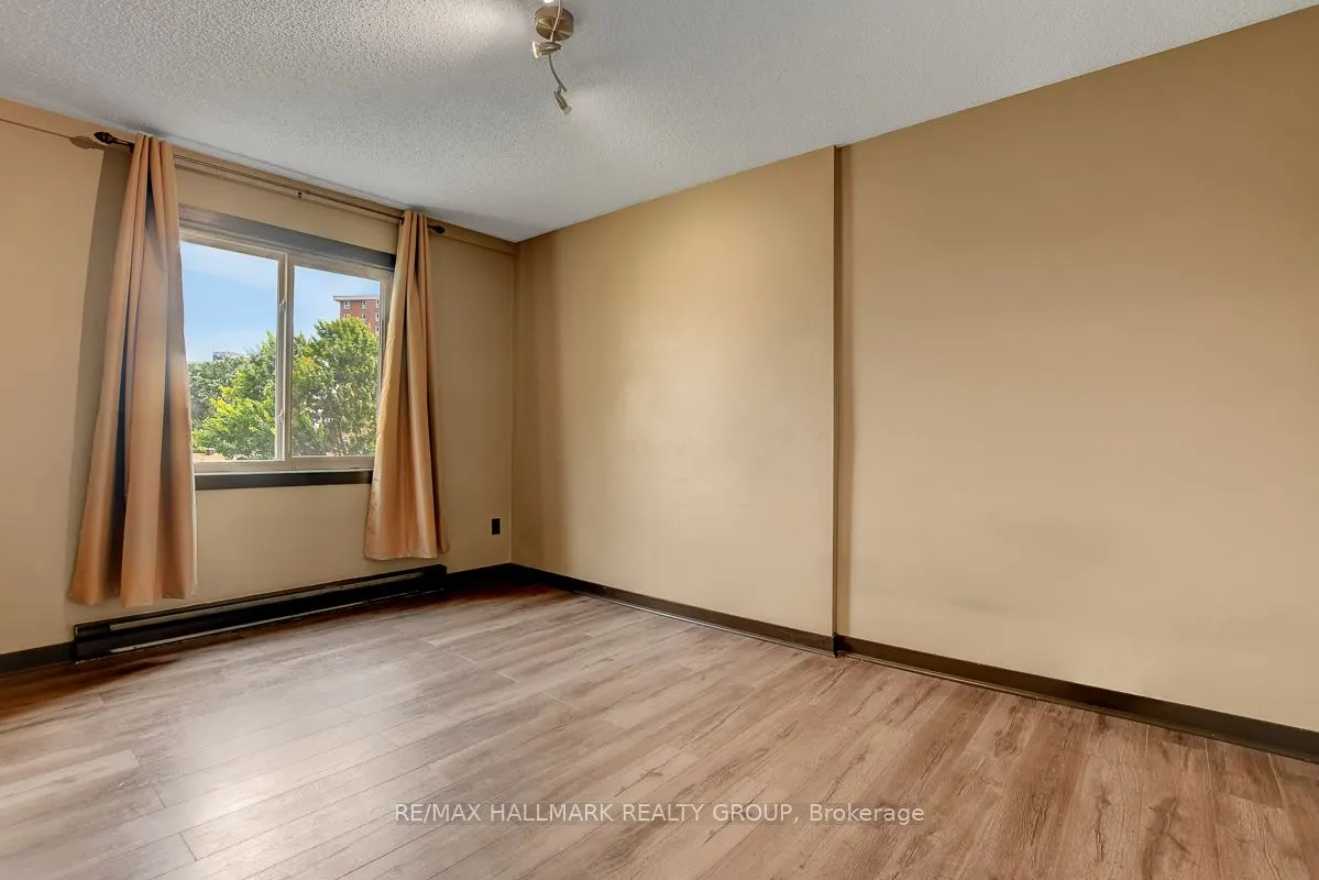 2041 Arrowsmith Drive, #401C