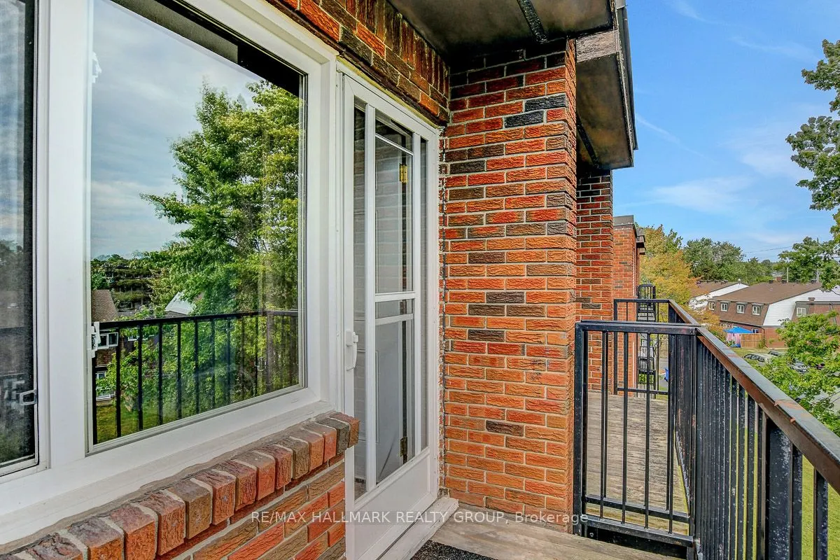 2041 Arrowsmith Drive, #401C