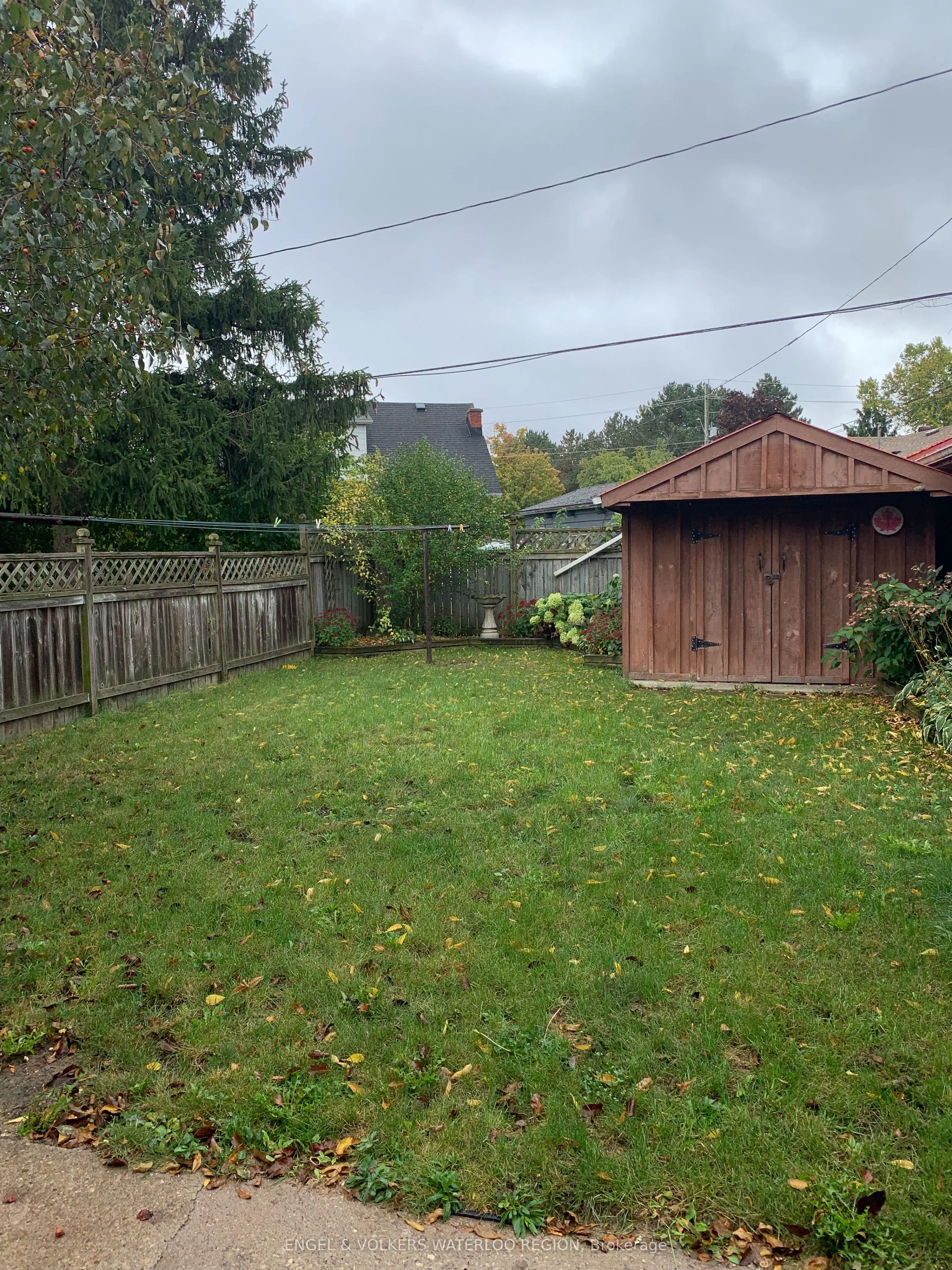 299 Bridgeport Road E, #Main