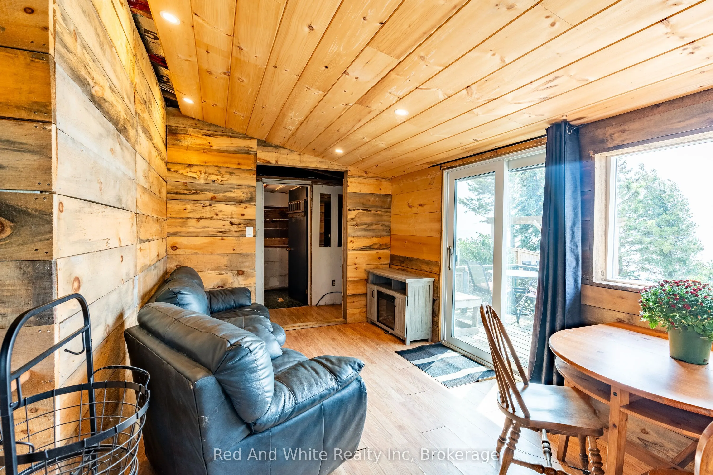 22 Erieview Lane
