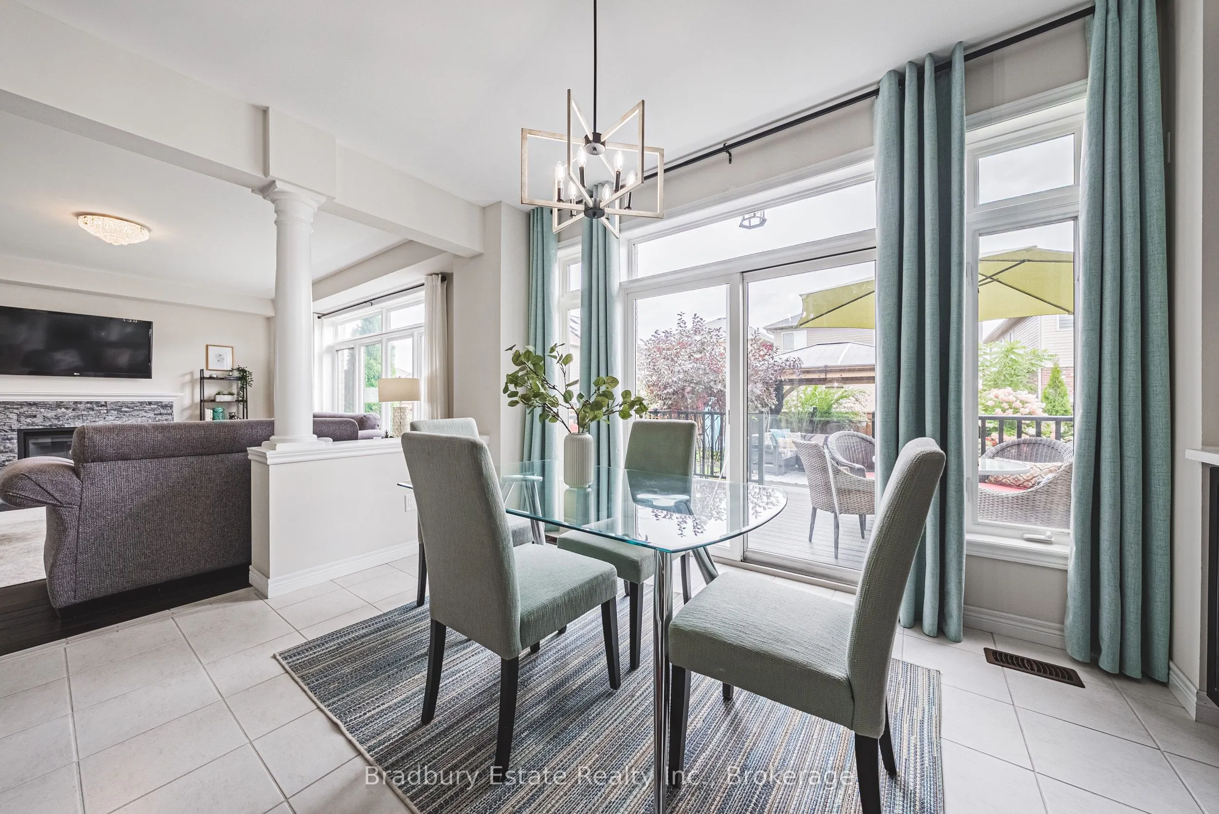 11 Weathering Heights Drive