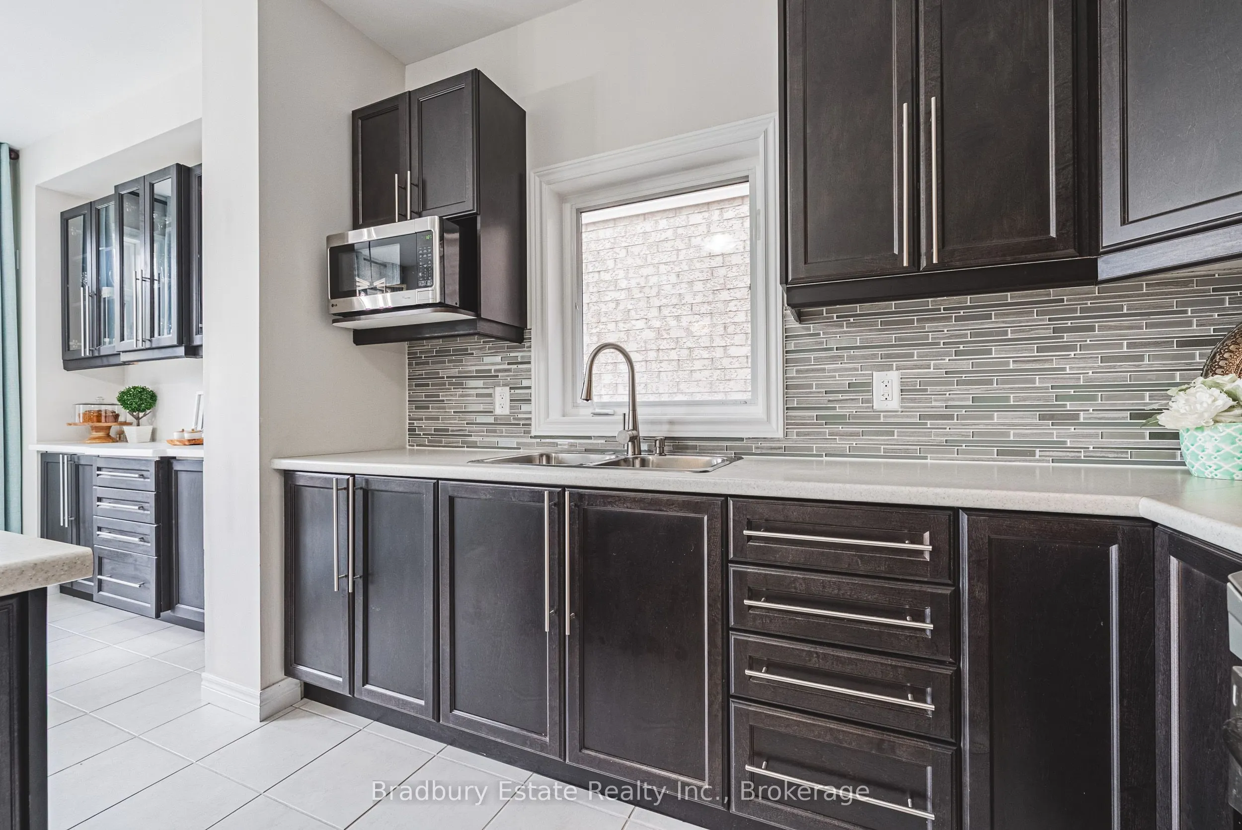 11 Weathering Heights Drive