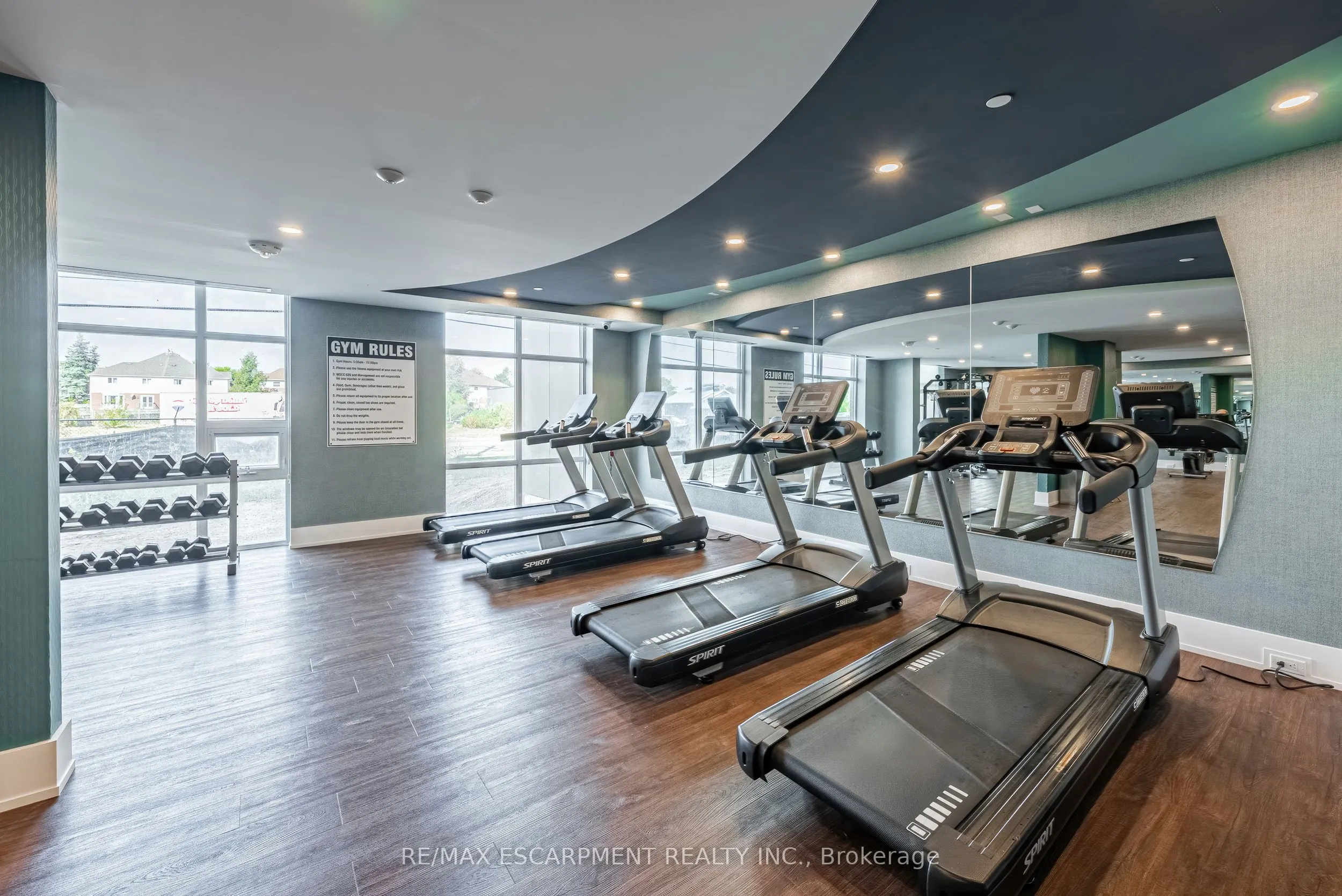 460 DUNDAS Street E, #327