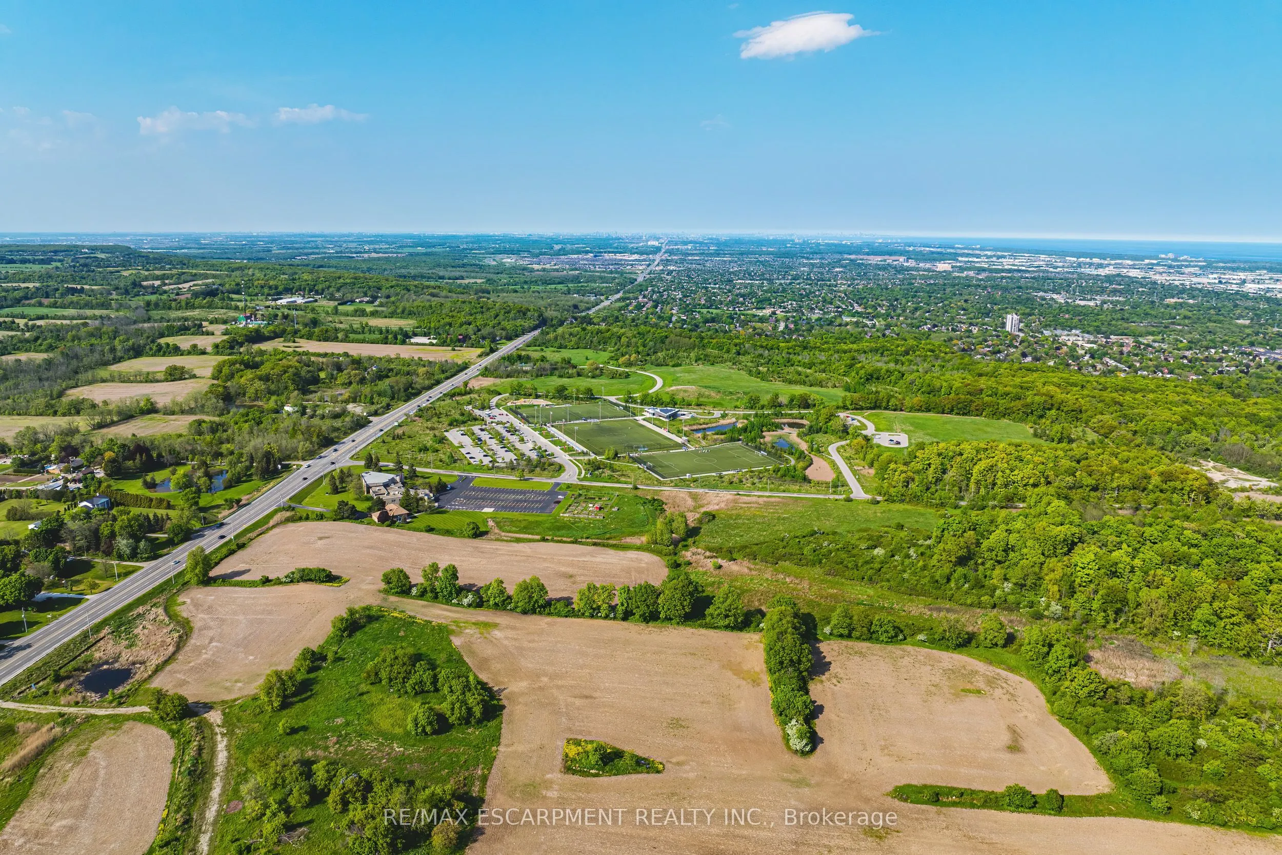 460 DUNDAS Street E, #327
