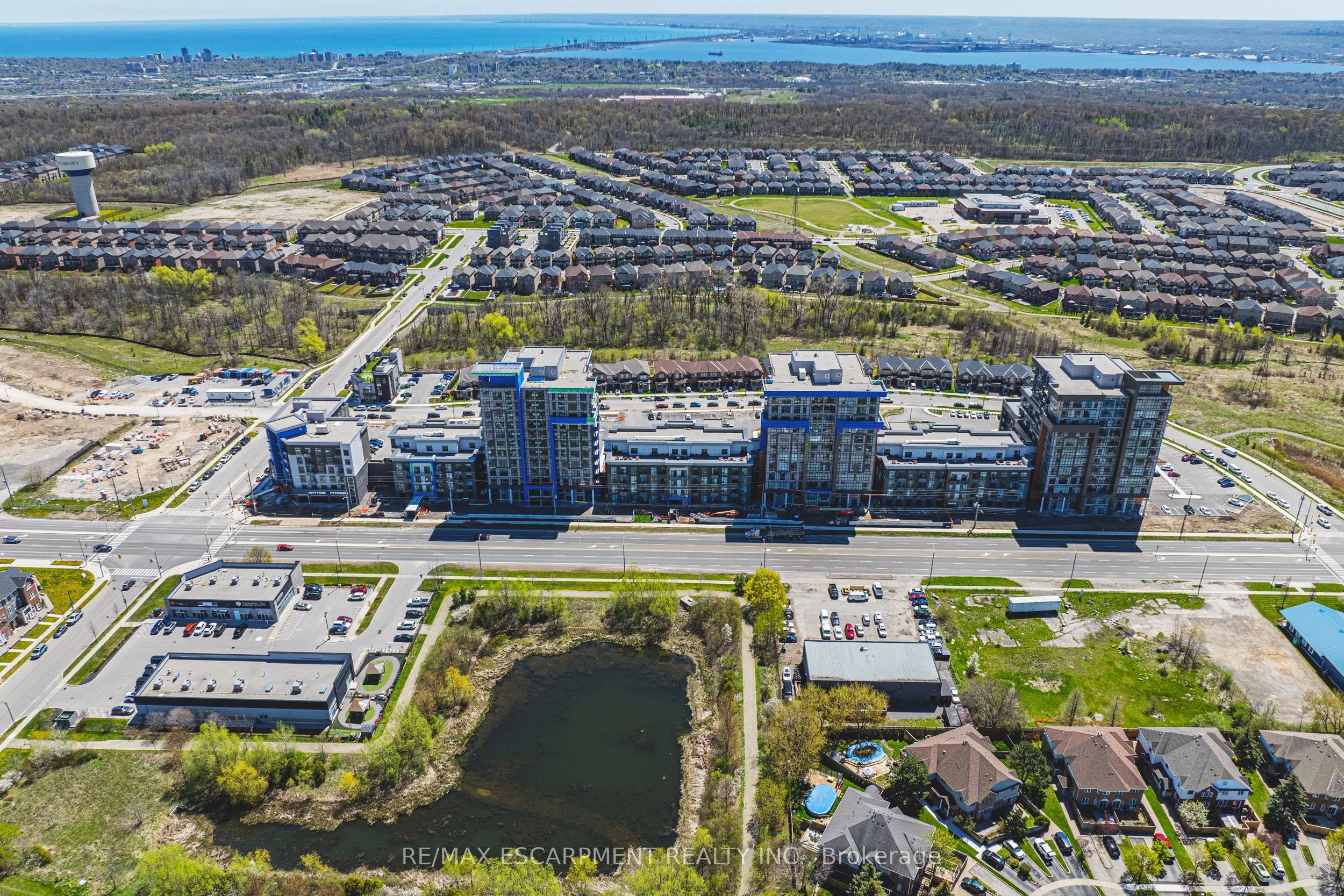 460 DUNDAS Street E, #327