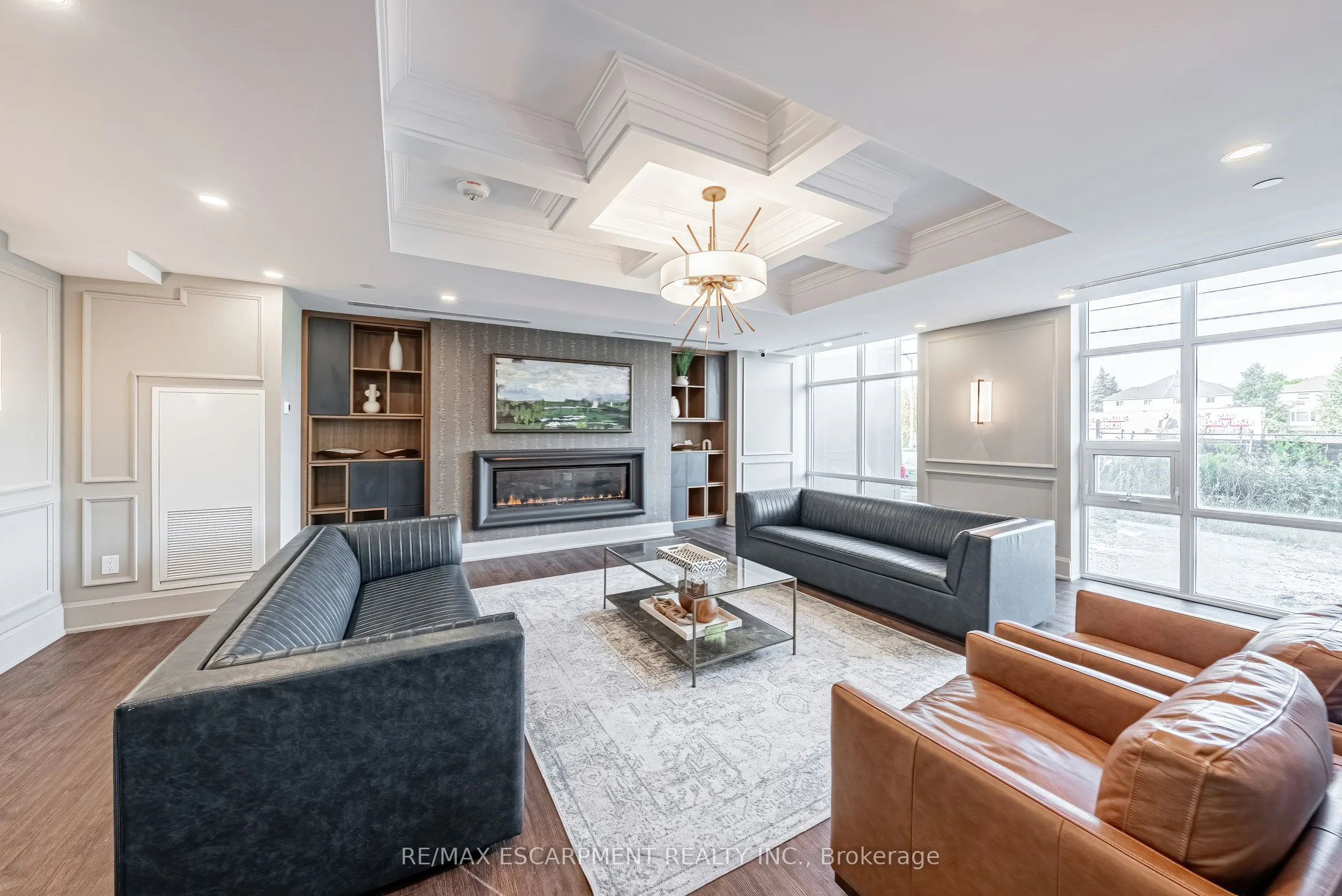 460 DUNDAS Street E, #327