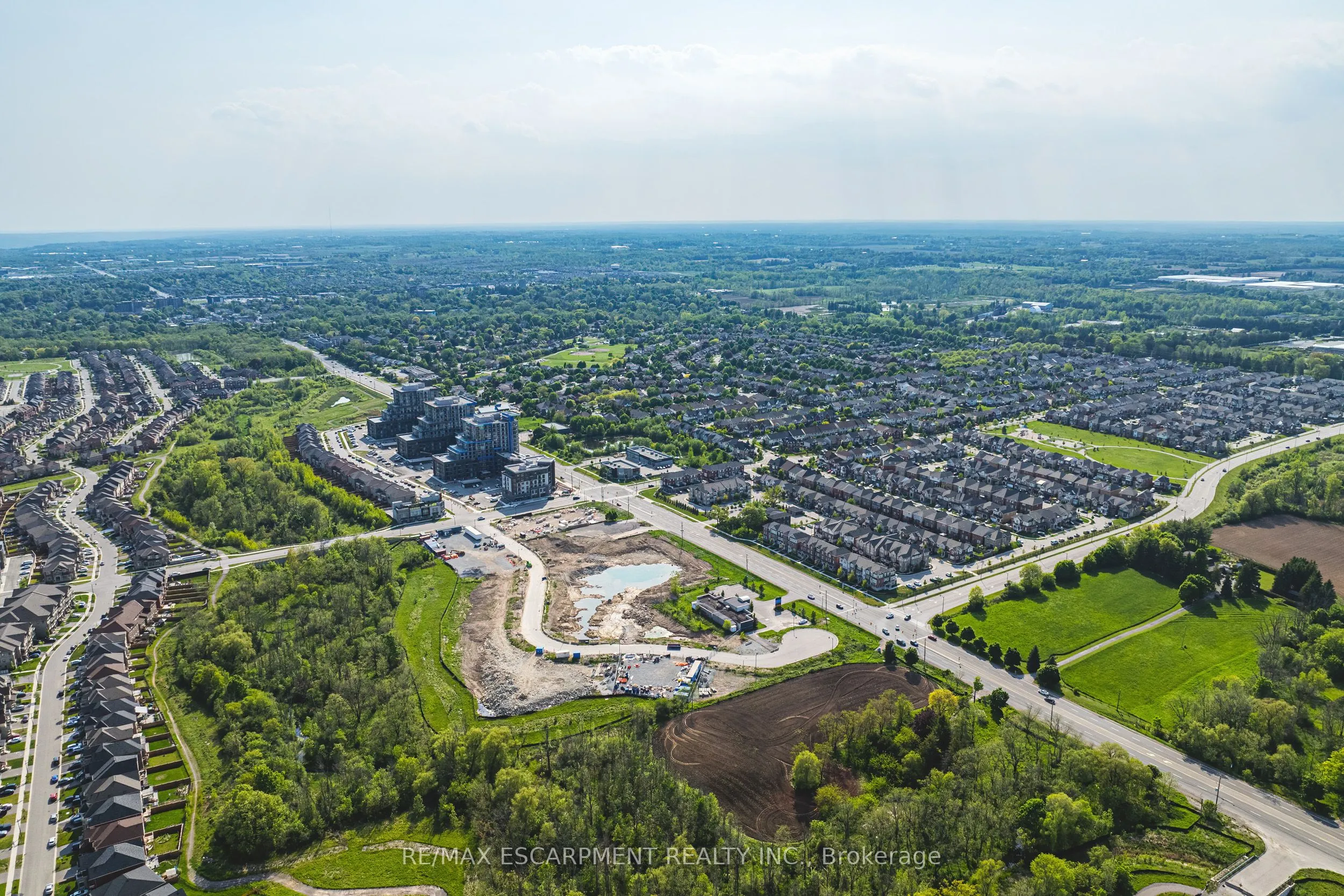 460 DUNDAS Street E, #327