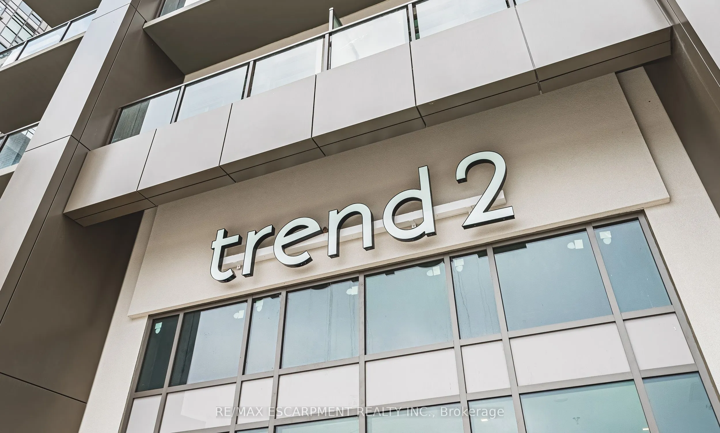 460 DUNDAS Street E, #327