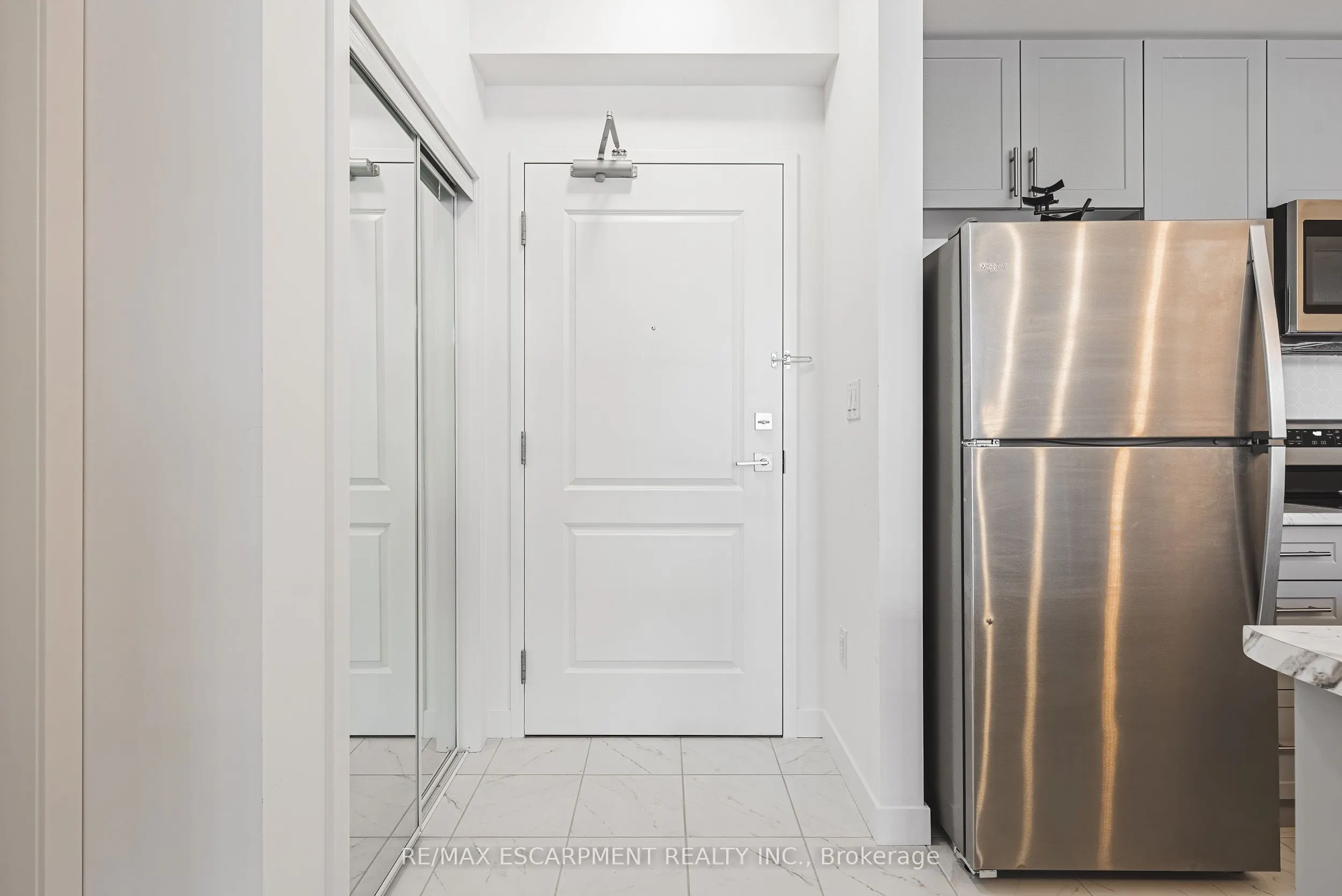 460 DUNDAS Street E, #327