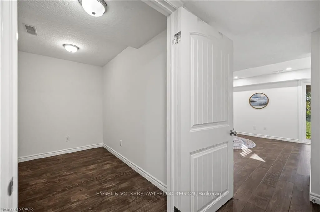 6 Upper Mercer Street, #D16
