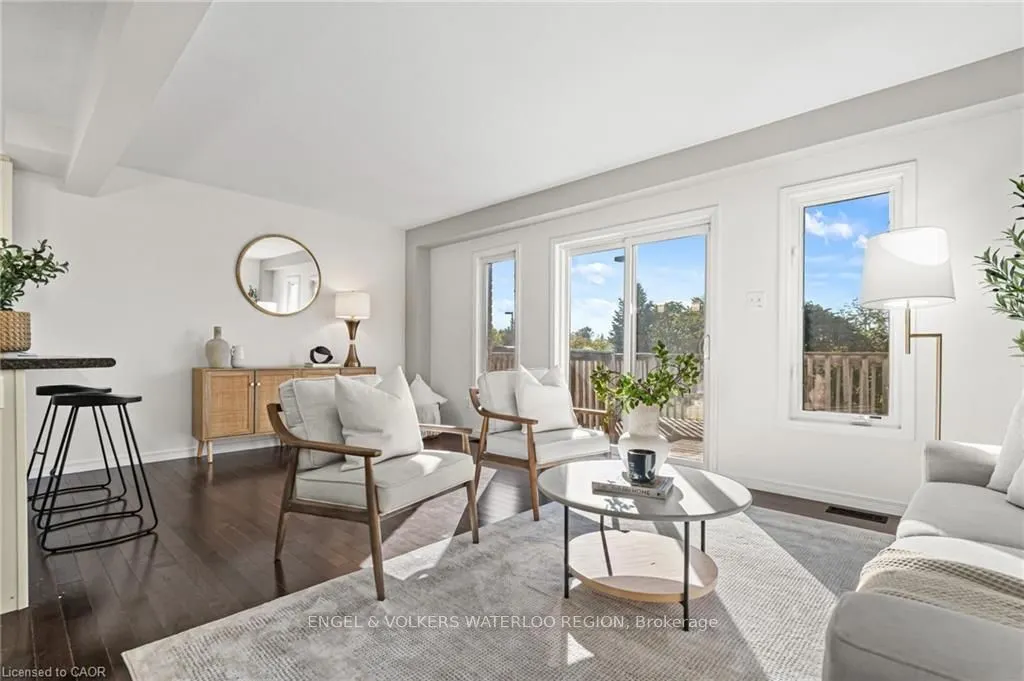 6 Upper Mercer Street, #D16