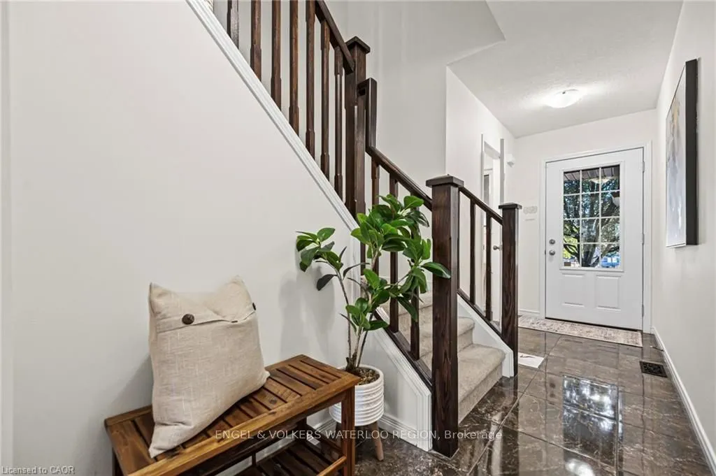 6 Upper Mercer Street, #D16