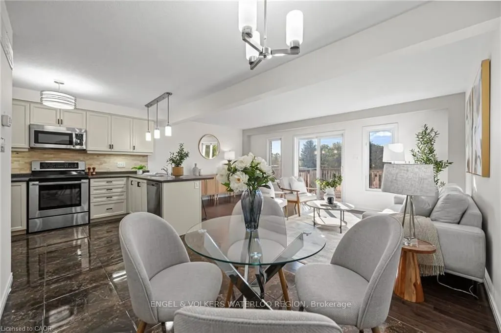 6 Upper Mercer Street, #D16