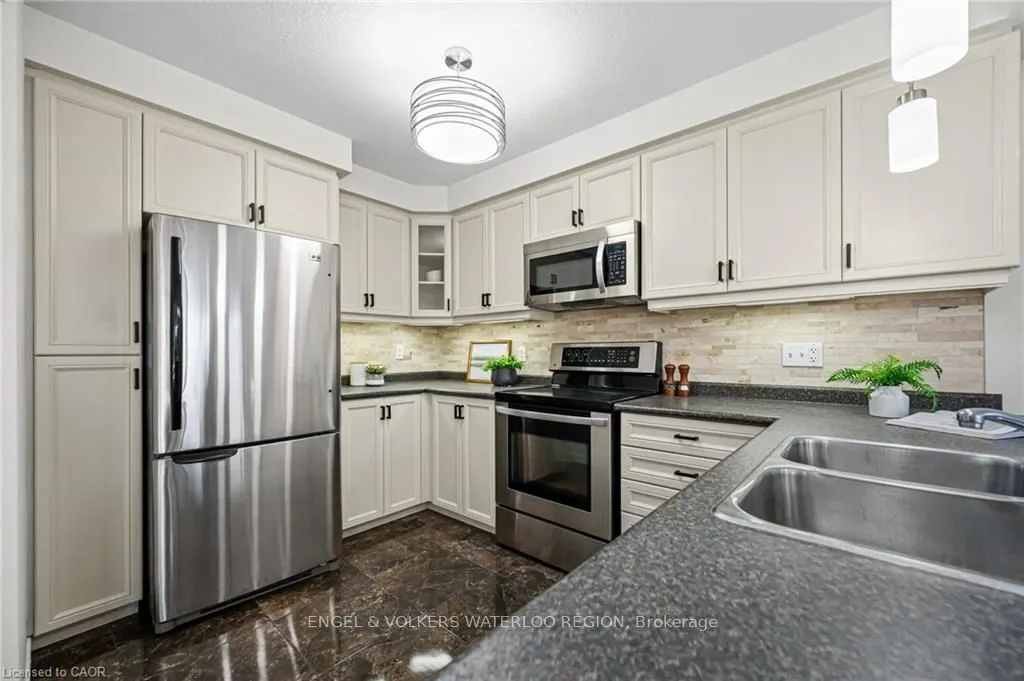 6 Upper Mercer Street, #D16