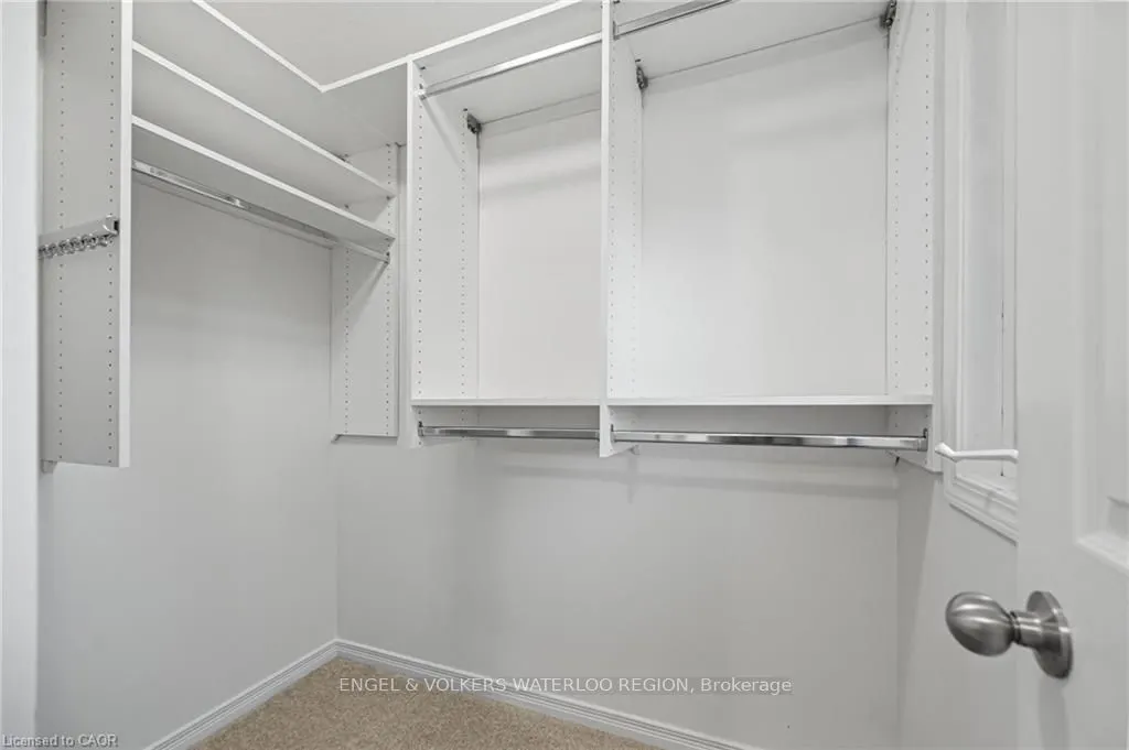 6 Upper Mercer Street, #D16