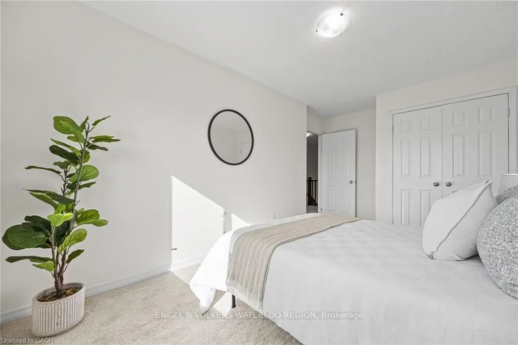 6 Upper Mercer Street, #D16