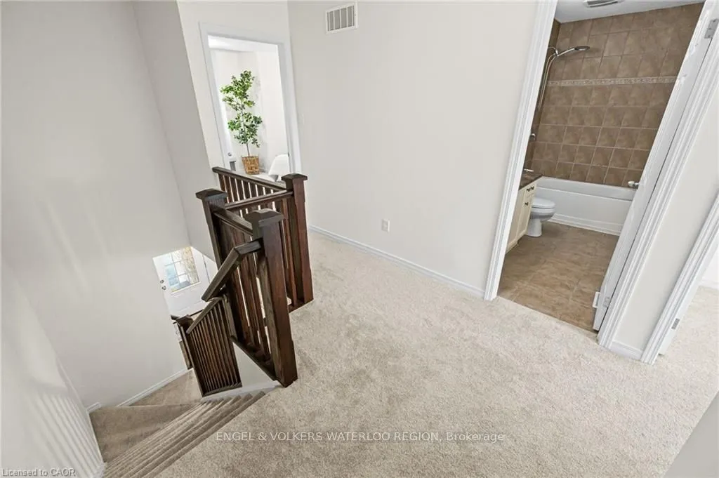 6 Upper Mercer Street, #D16