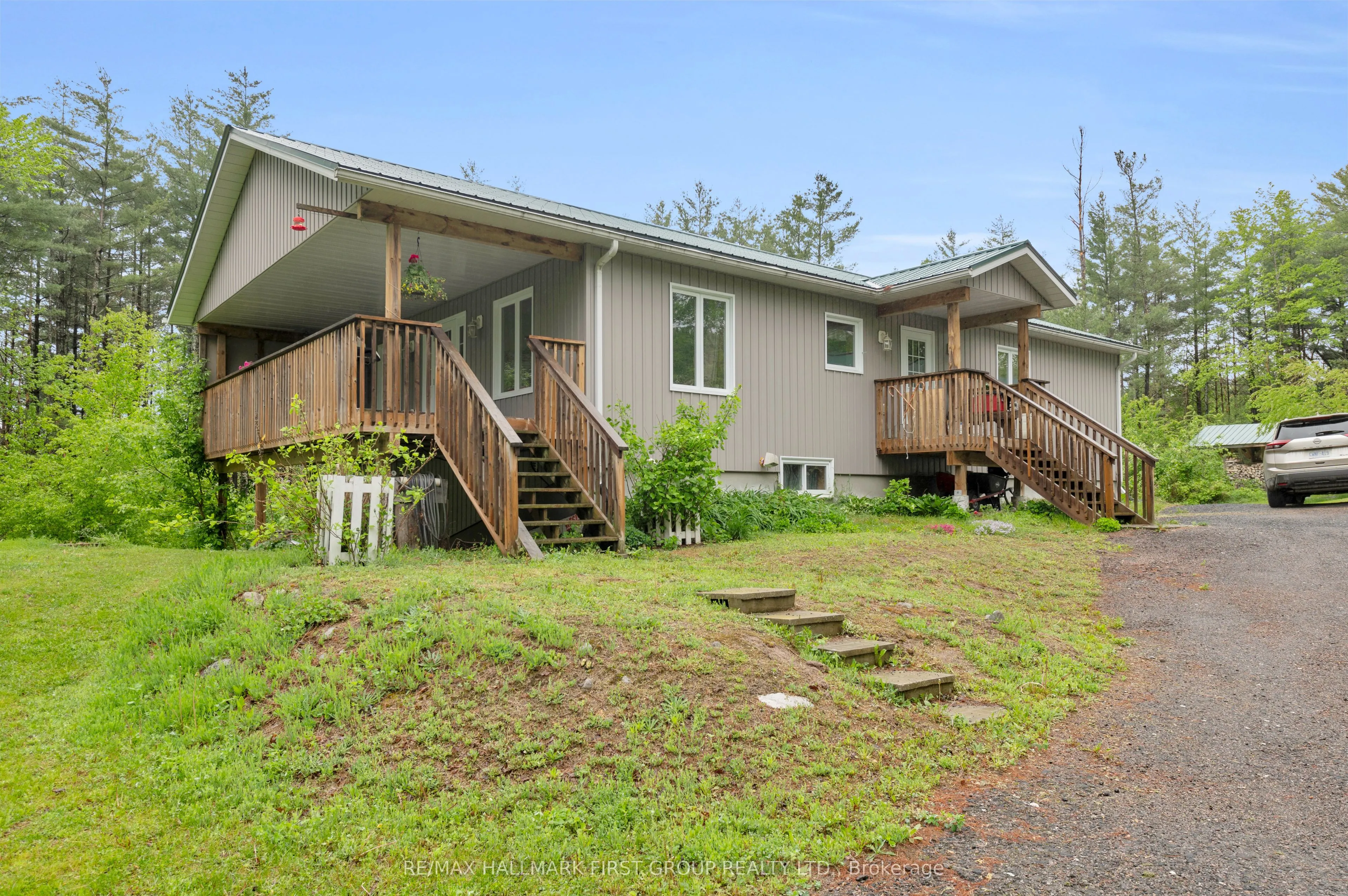 112 Moores Road