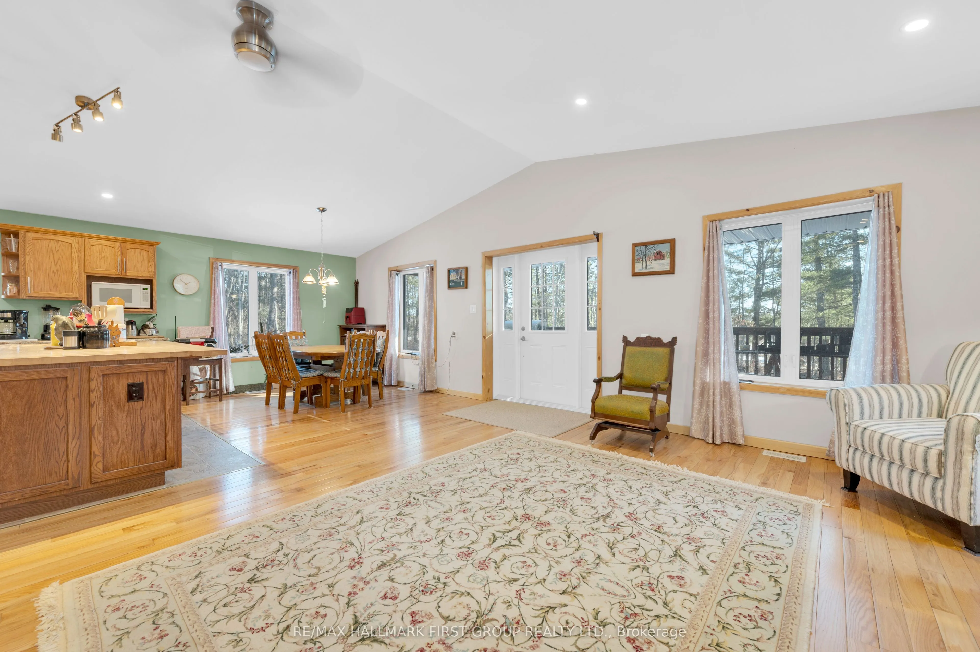 112 Moores Road