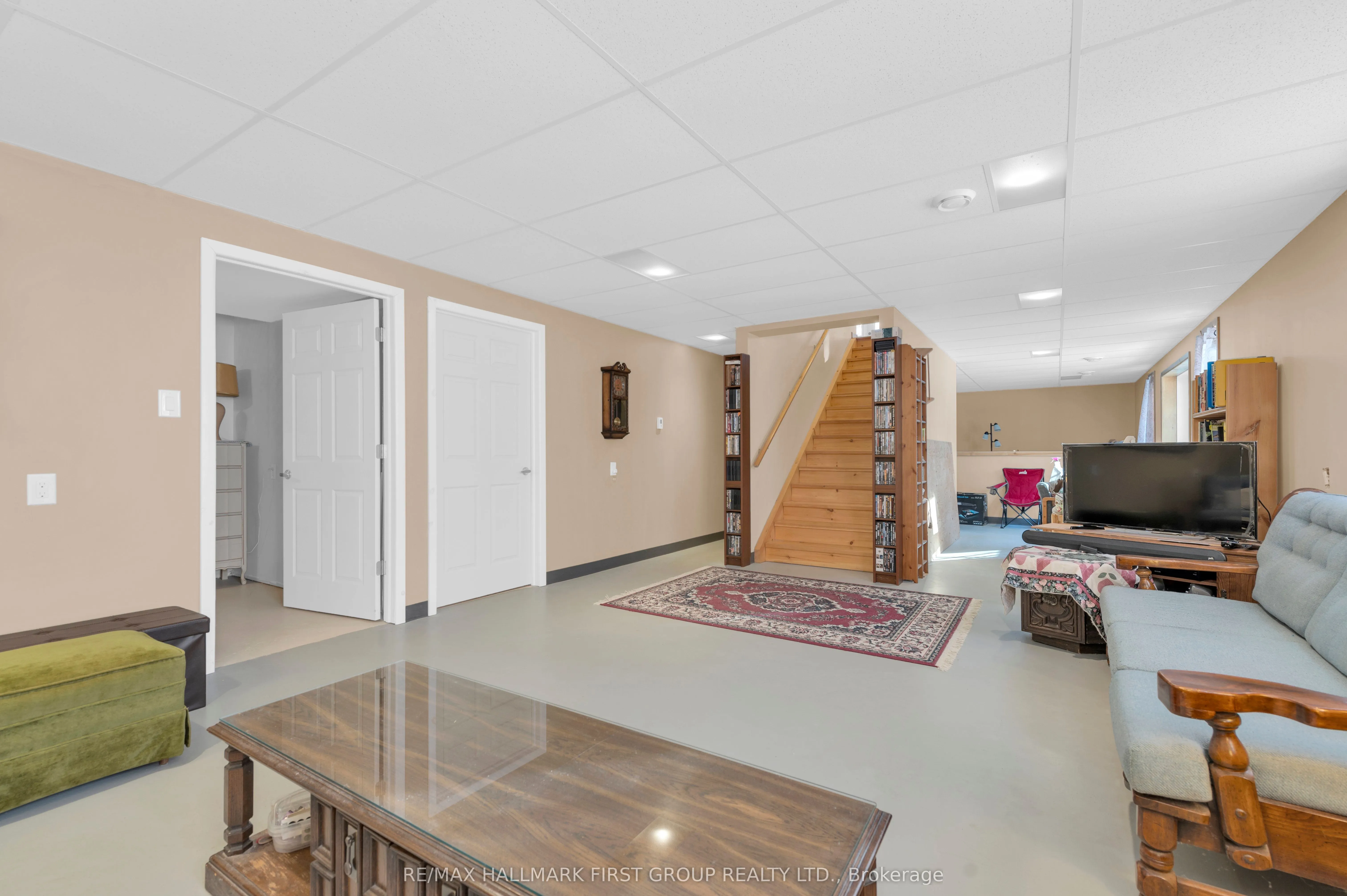 112 Moores Road