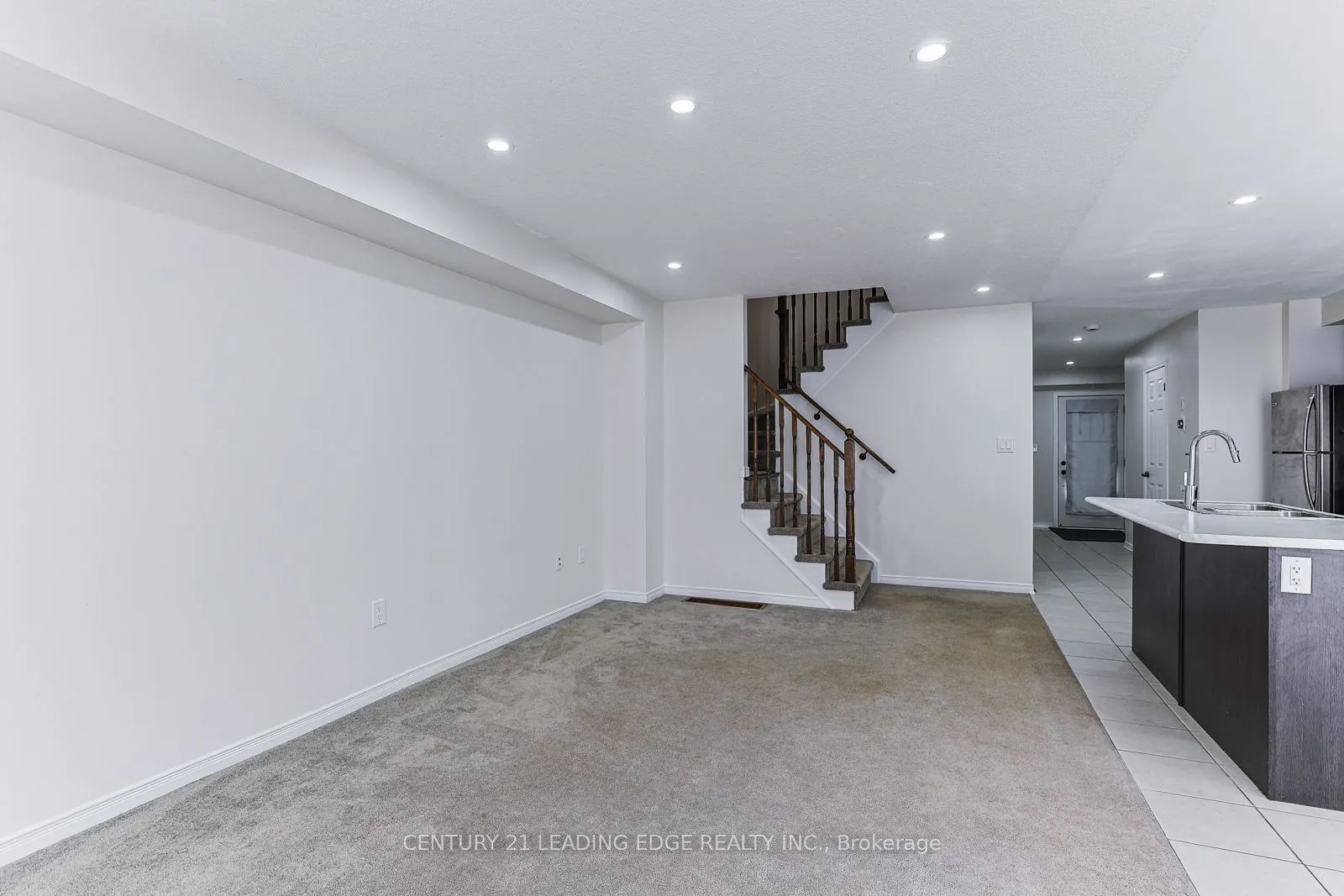 153 Thompson Road