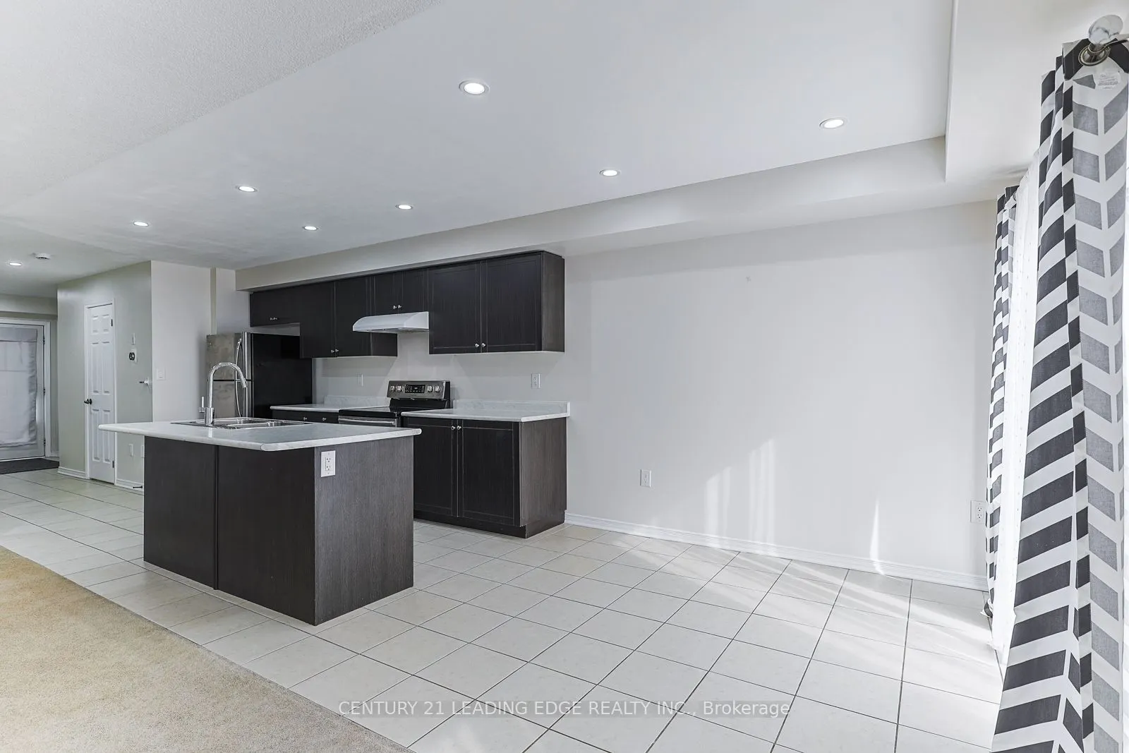 153 Thompson Road