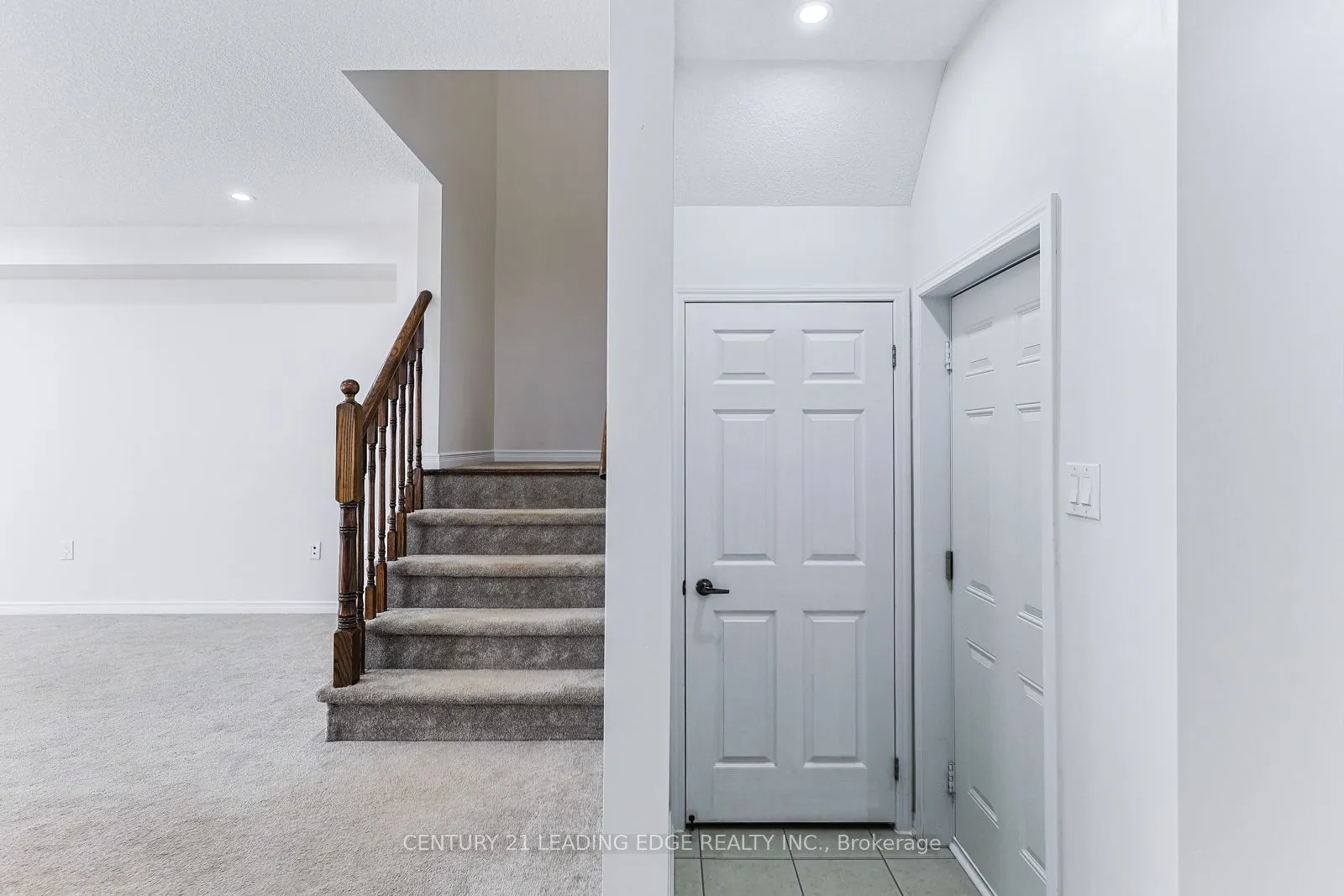 153 Thompson Road