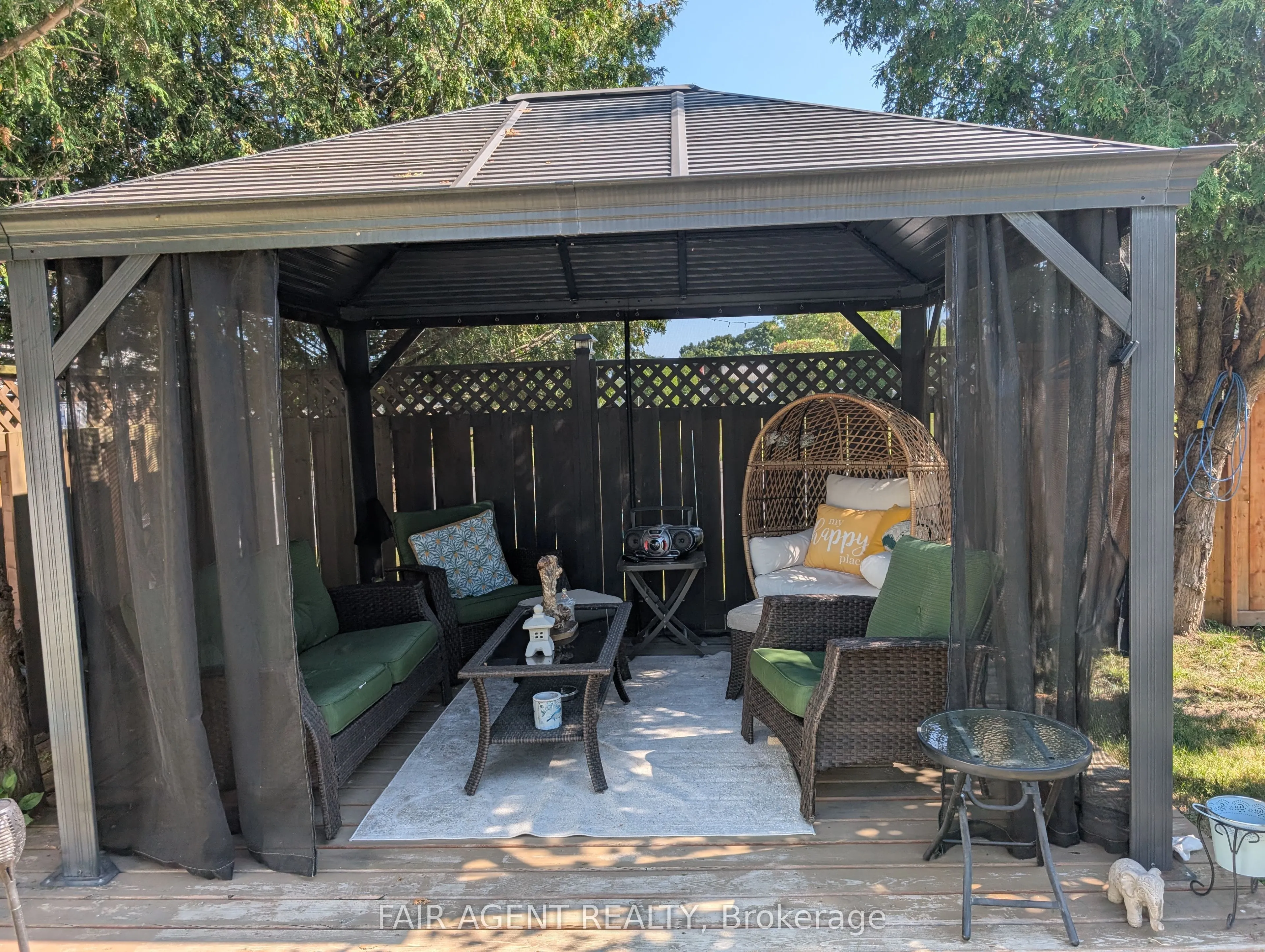 167 EDWARD Street S