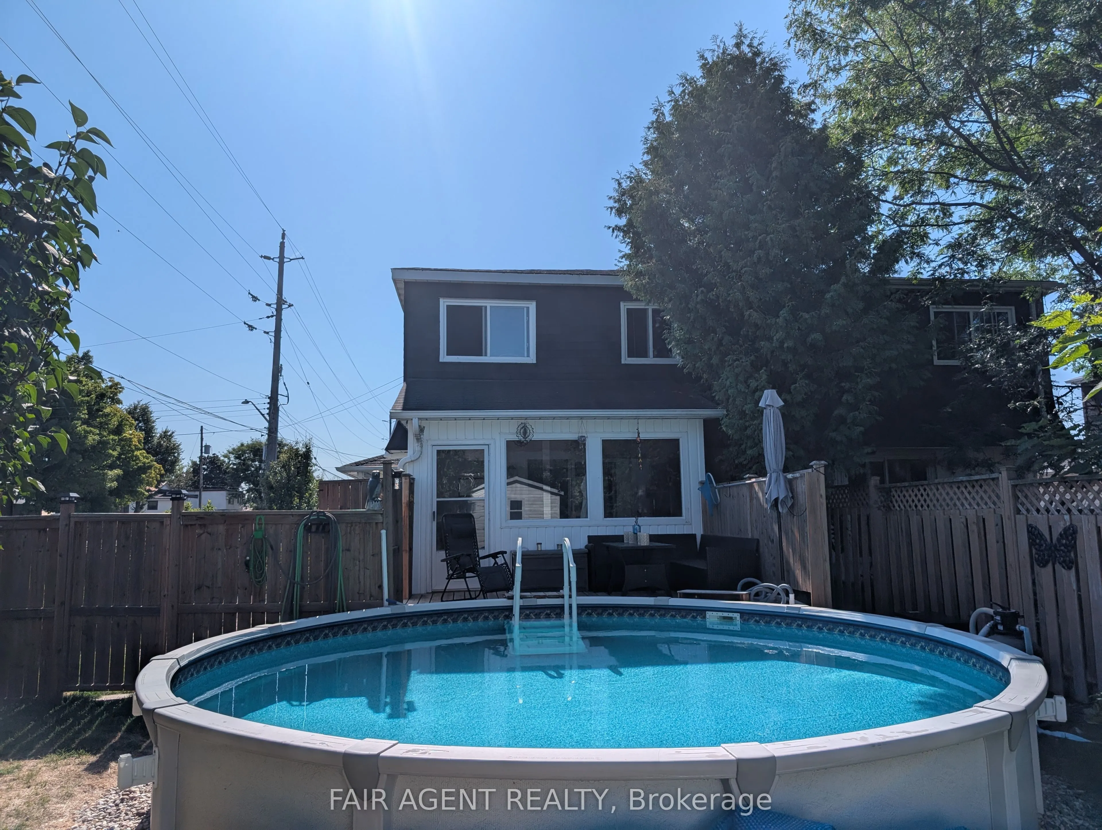 167 EDWARD Street S