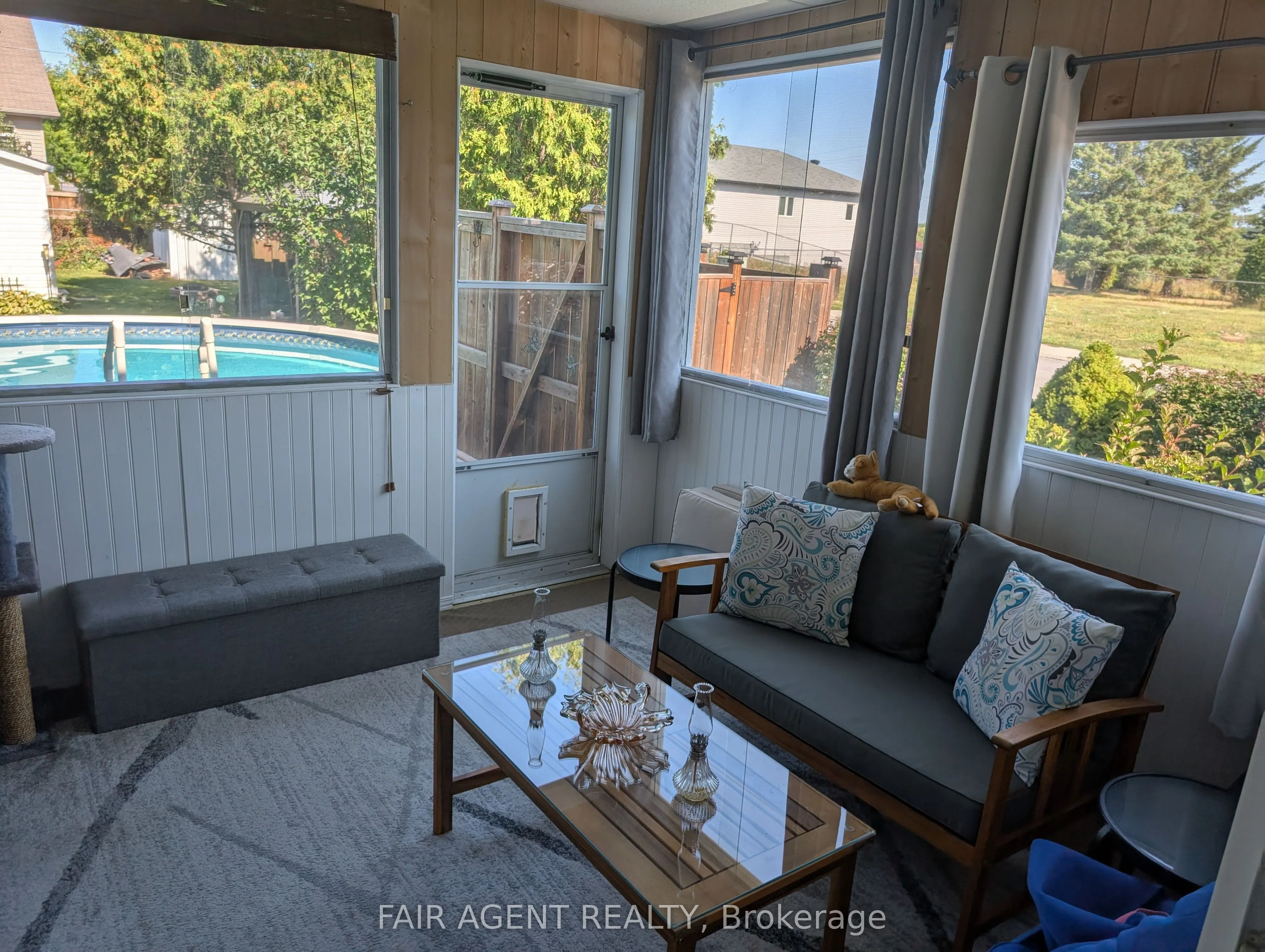 167 EDWARD Street S