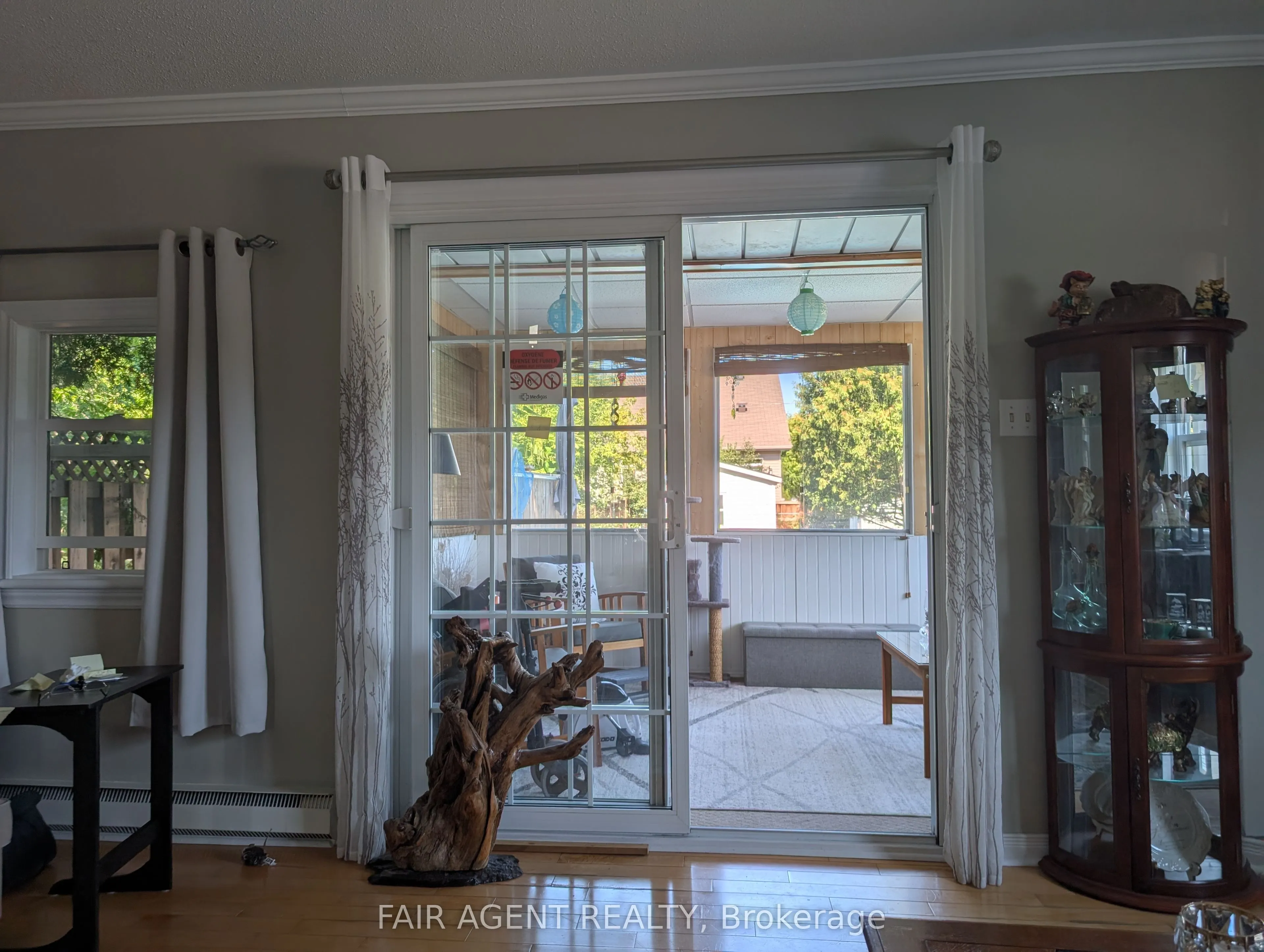 167 EDWARD Street S